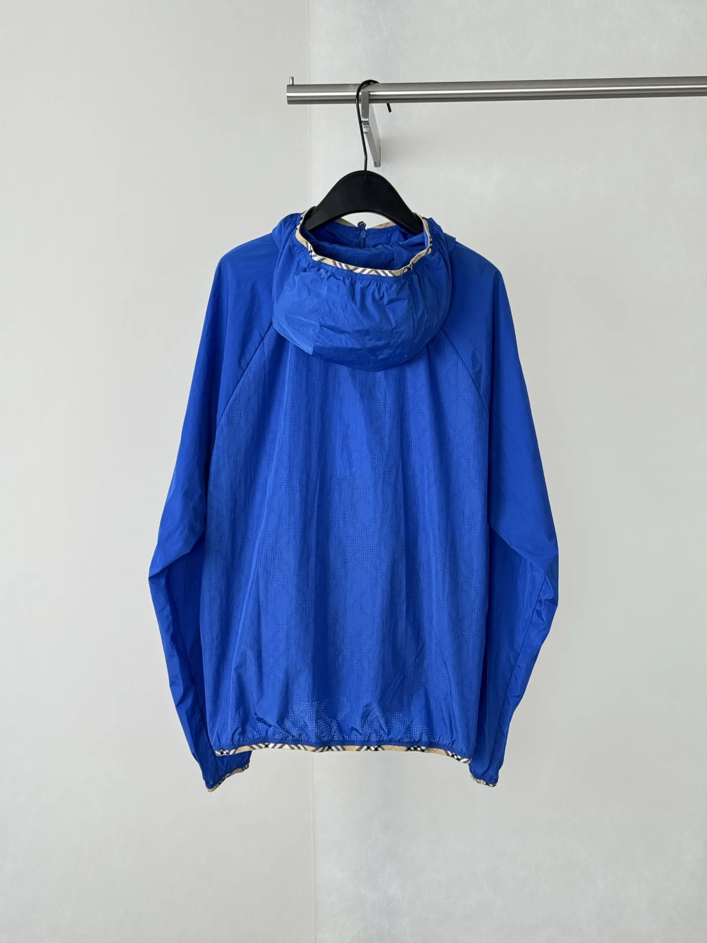 Check-Trim Hooded Shell Jacket D34018711 — view 2