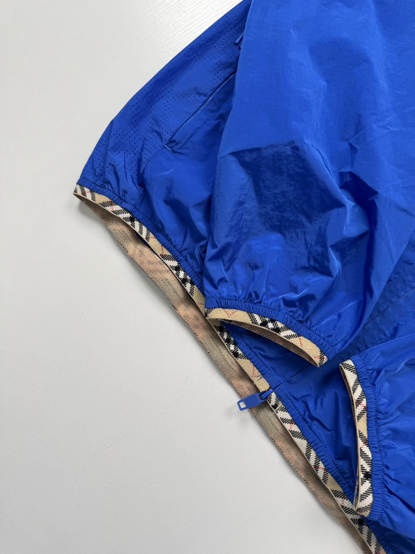 Check-Trim Hooded Shell Jacket D34018711 — view 9