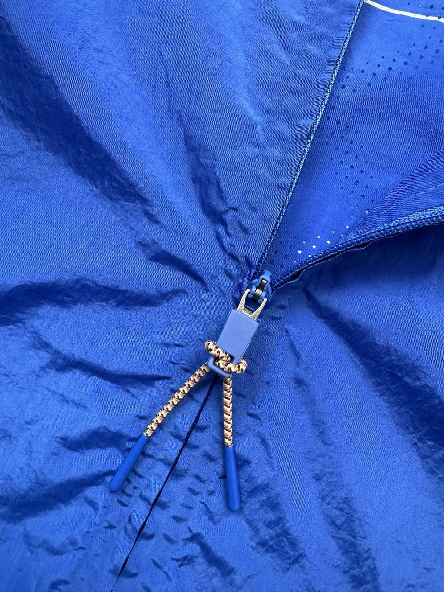 Check-Trim Hooded Shell Jacket D34018711 — view 10