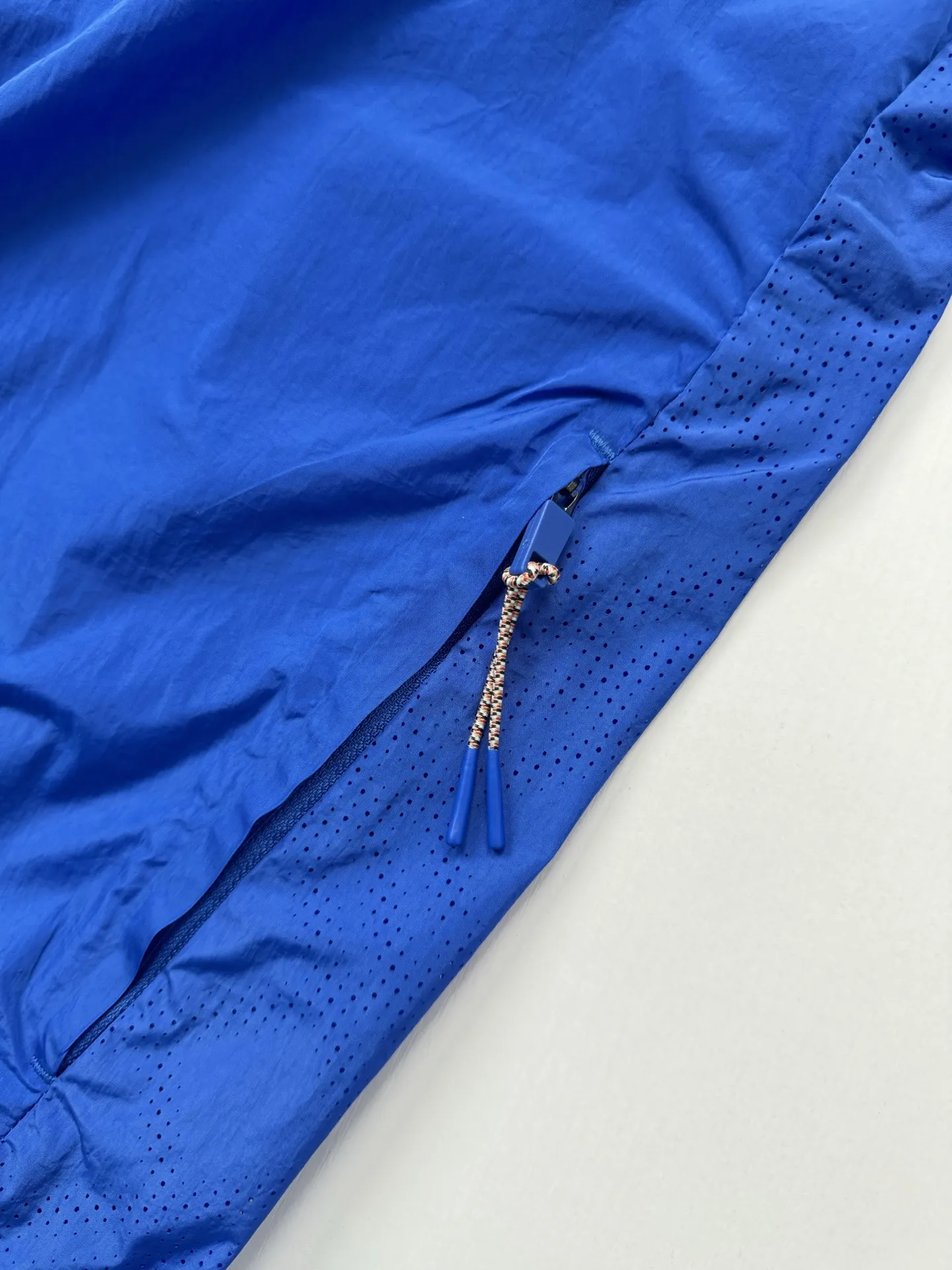 Check-Trim Hooded Shell Jacket D34018711 — view 11