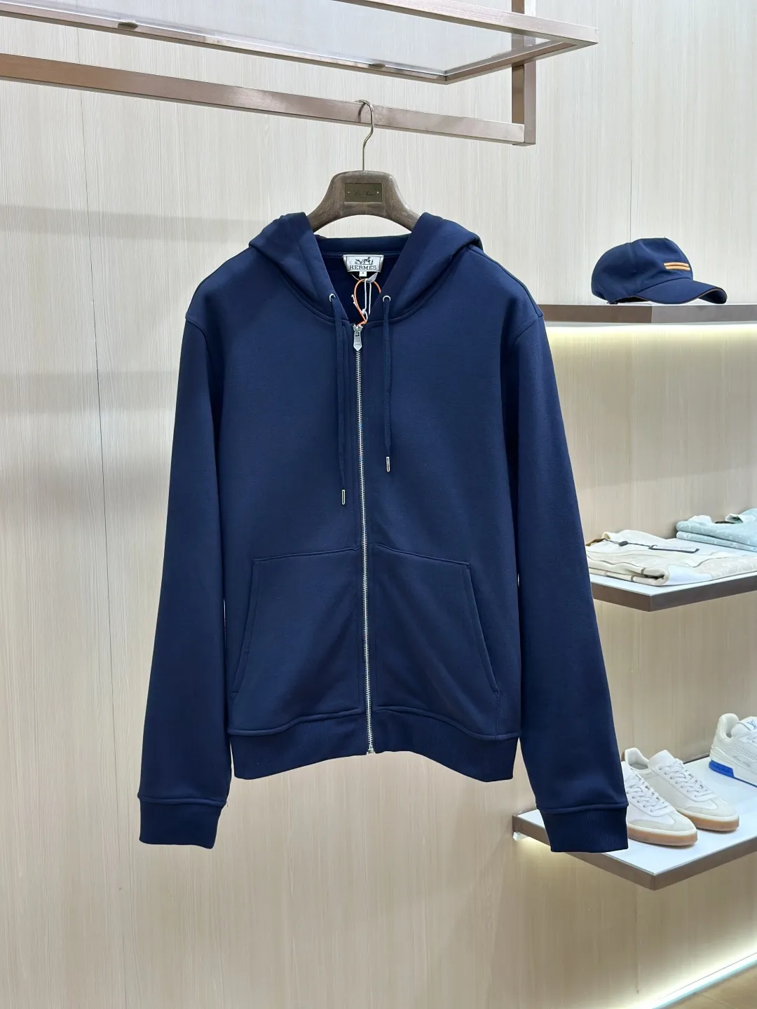 Embroidered Patch Zip-Up Hoodie D34020571