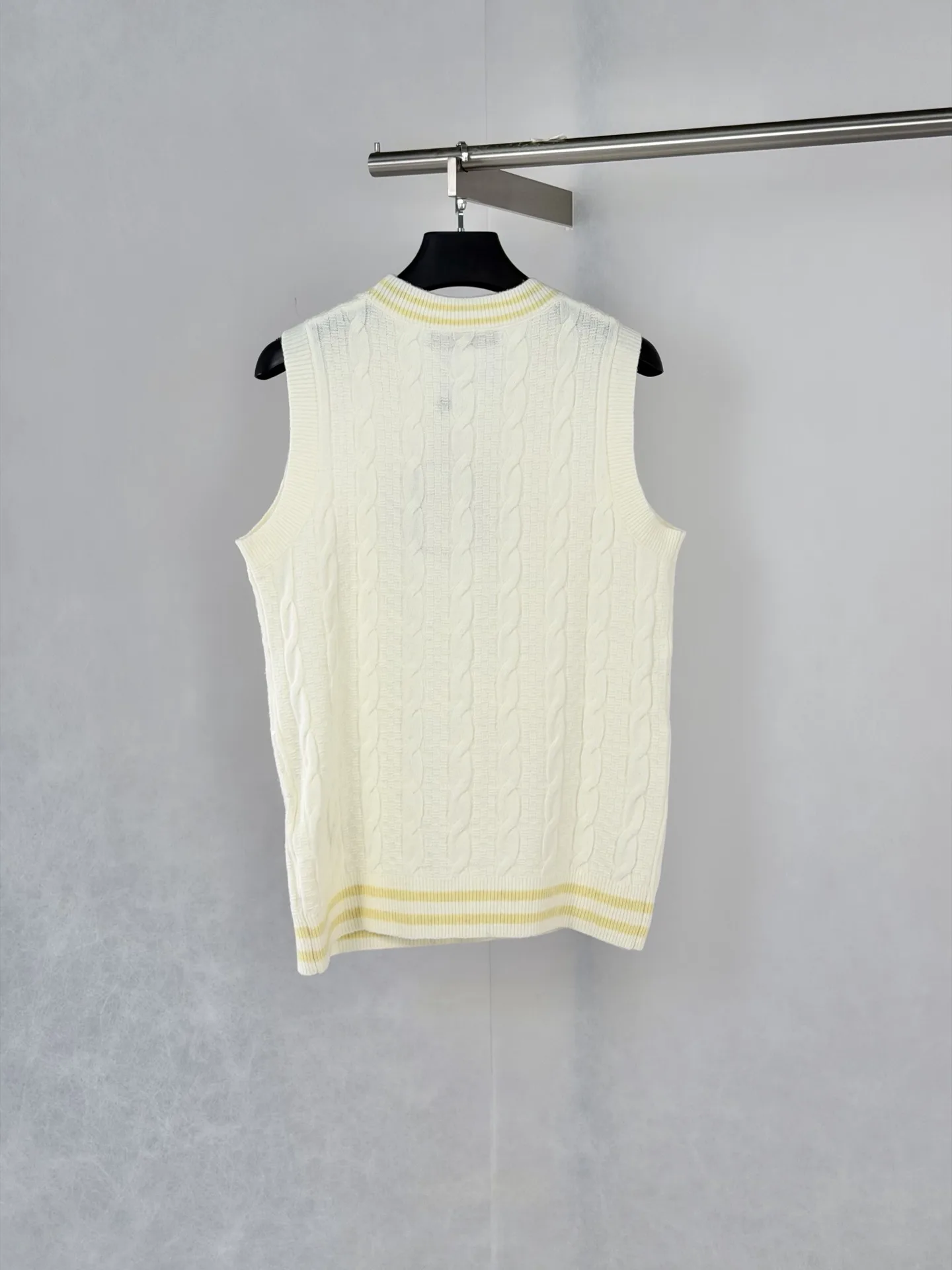 Palm Tree Beaded Cable-Knit Vest D34521964 — view 2