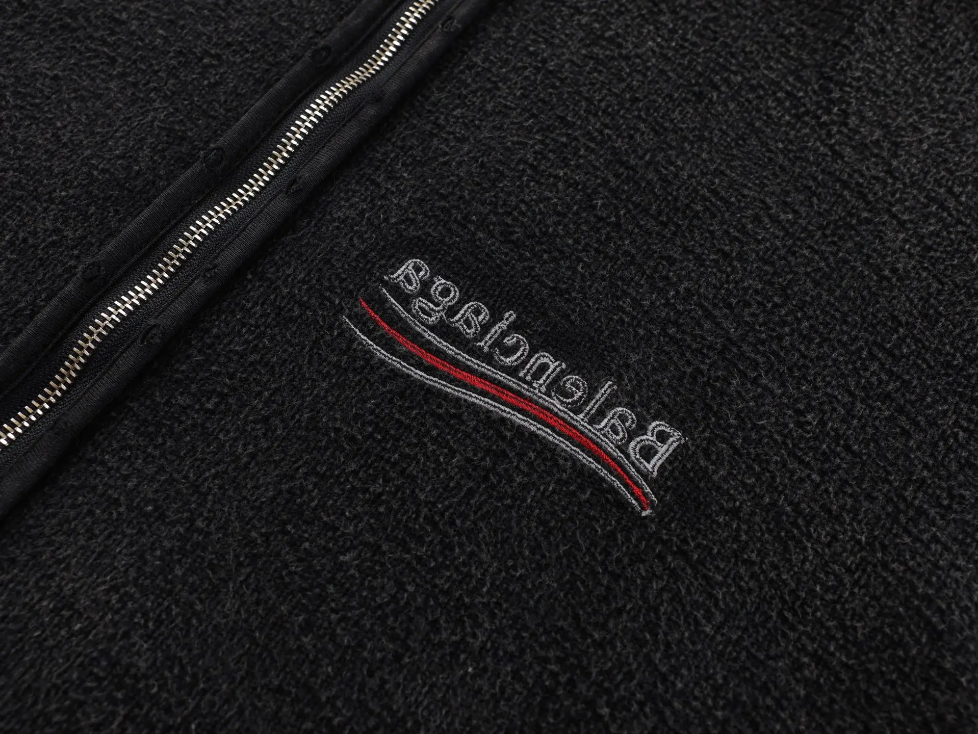Distressed Logo-Embroidered Zip-Up Hoodie D35022499 — view 4