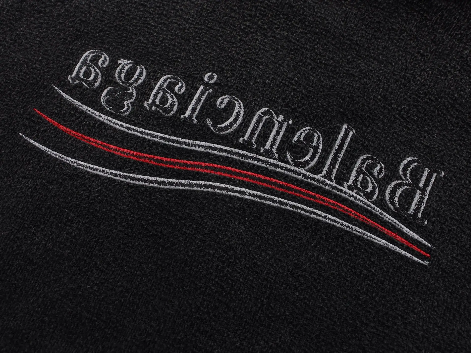 Distressed Logo-Embroidered Zip-Up Hoodie D35022499 — view 5
