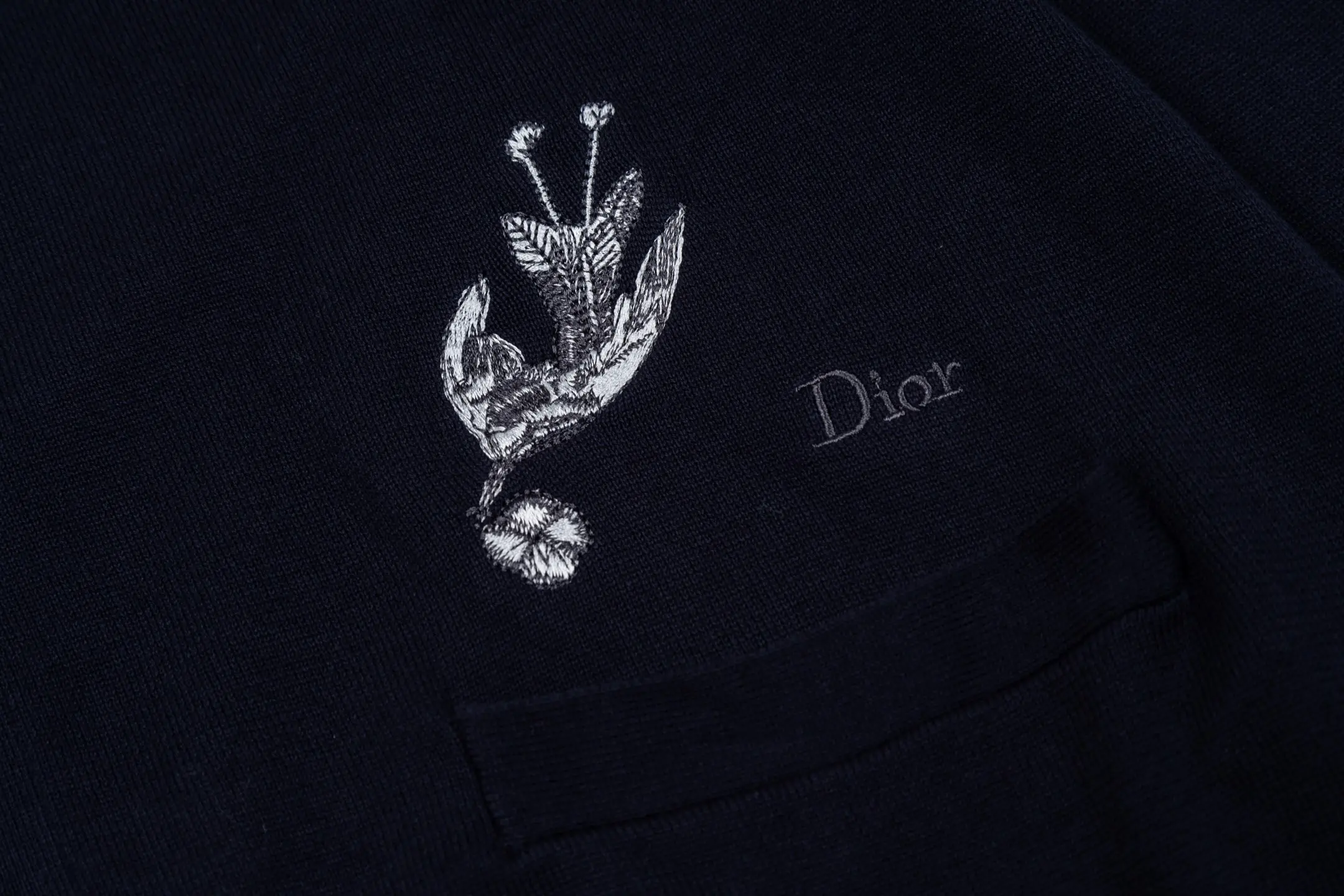 Médaillon Colibri Embroidered Wool-Blend Cardigan D35022331 — view 7