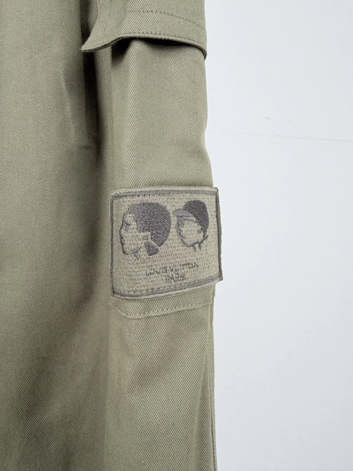 Embroidered Logo Cotton-Blend Cargo Trousers D35021298 — view 7