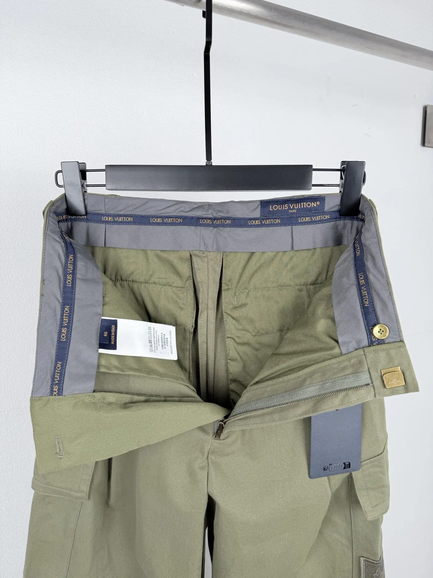 Embroidered Logo Cotton-Blend Cargo Trousers D35021298 — view 12