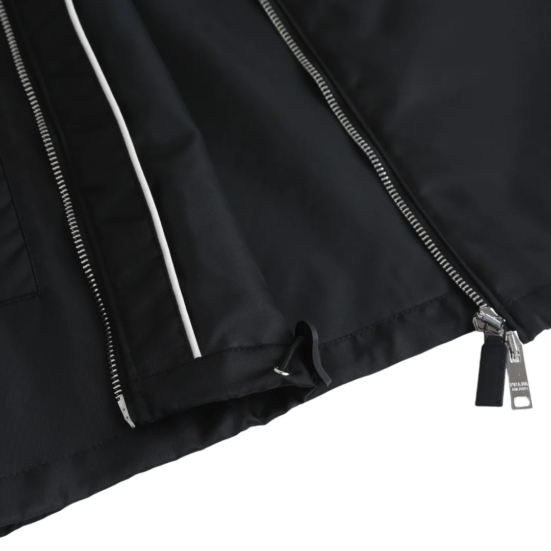 Re-Nylon Hooded Jacket with Enamel Triangle Logo D35014186 — view 12