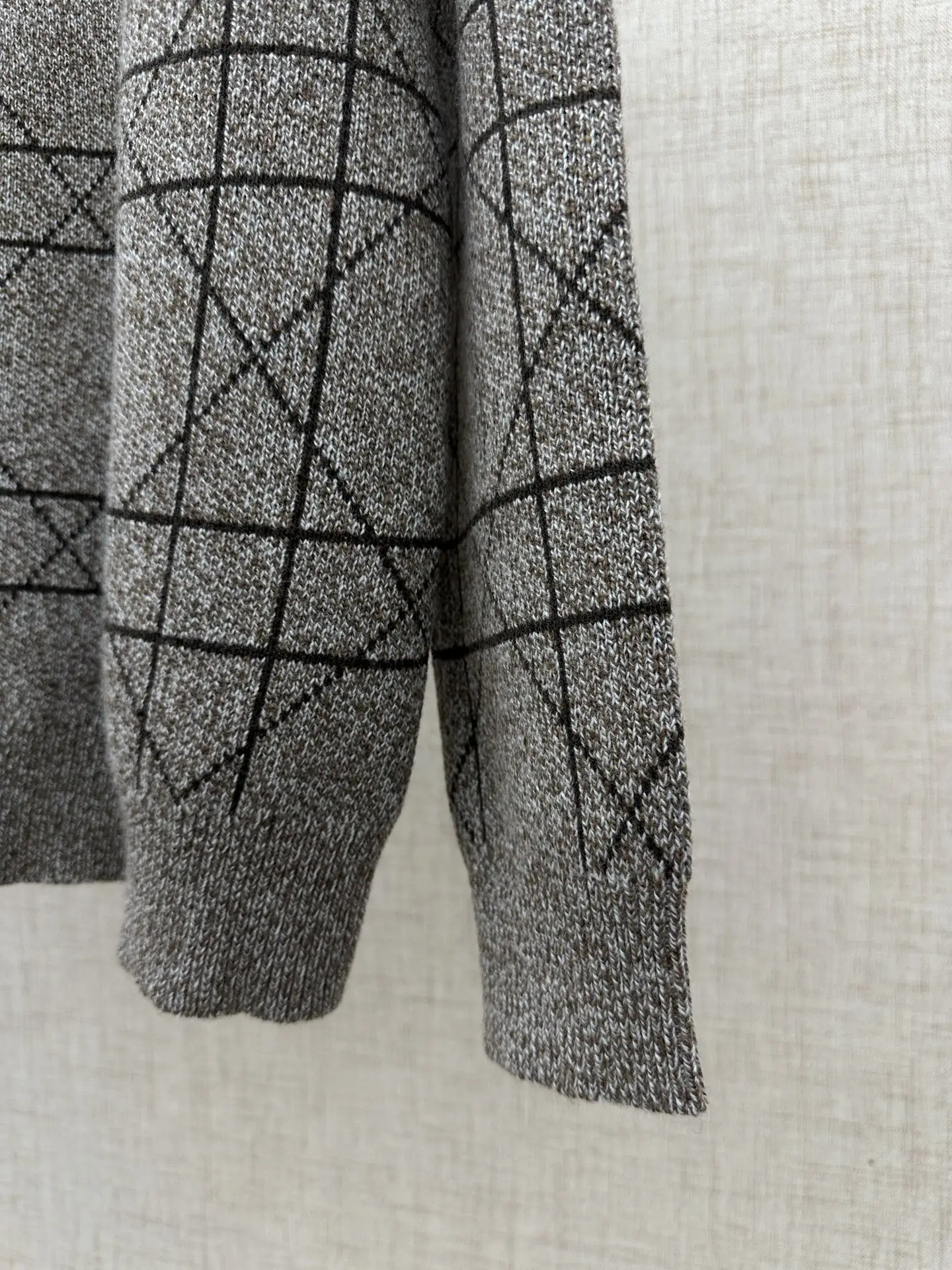 Cannage Jacquard Medaillon Crew-Neck Sweater D35022738 — view 6