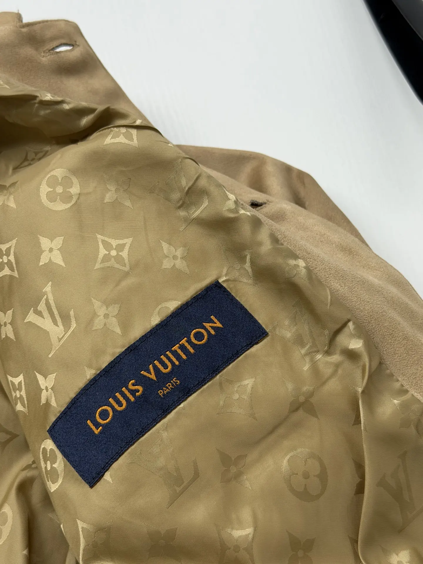 Logo-Embroidered Faux Suede Overshirt D35518680 — view 10
