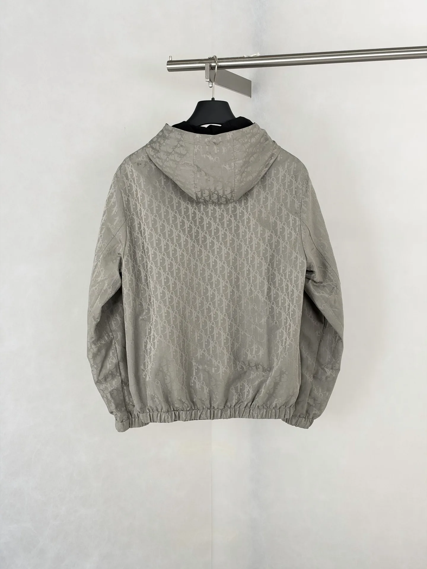Oblique Jacquard Reversible Hooded Jacket D35520472 — view 2