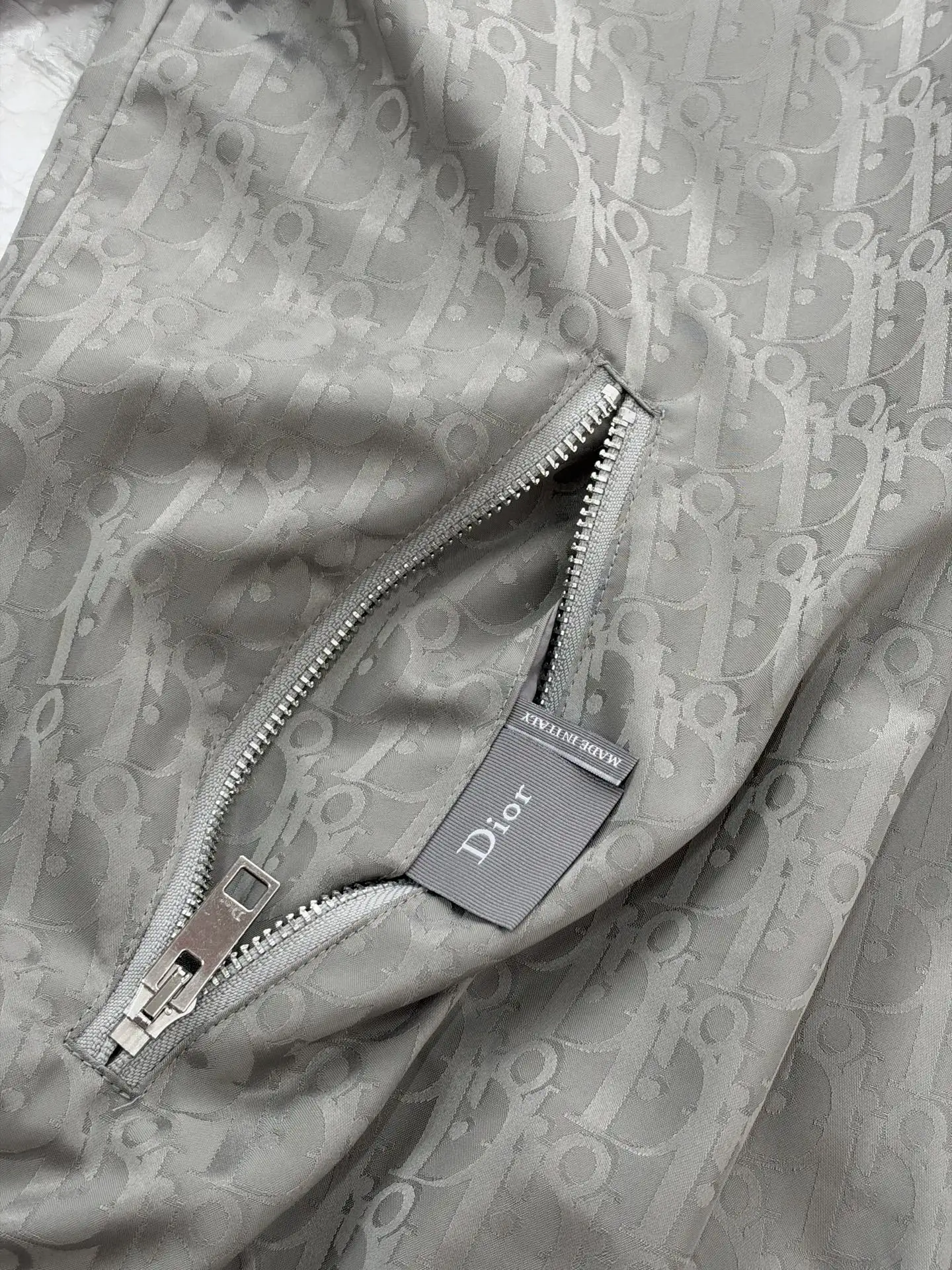Oblique Jacquard Reversible Hooded Jacket D35520472 — view 15