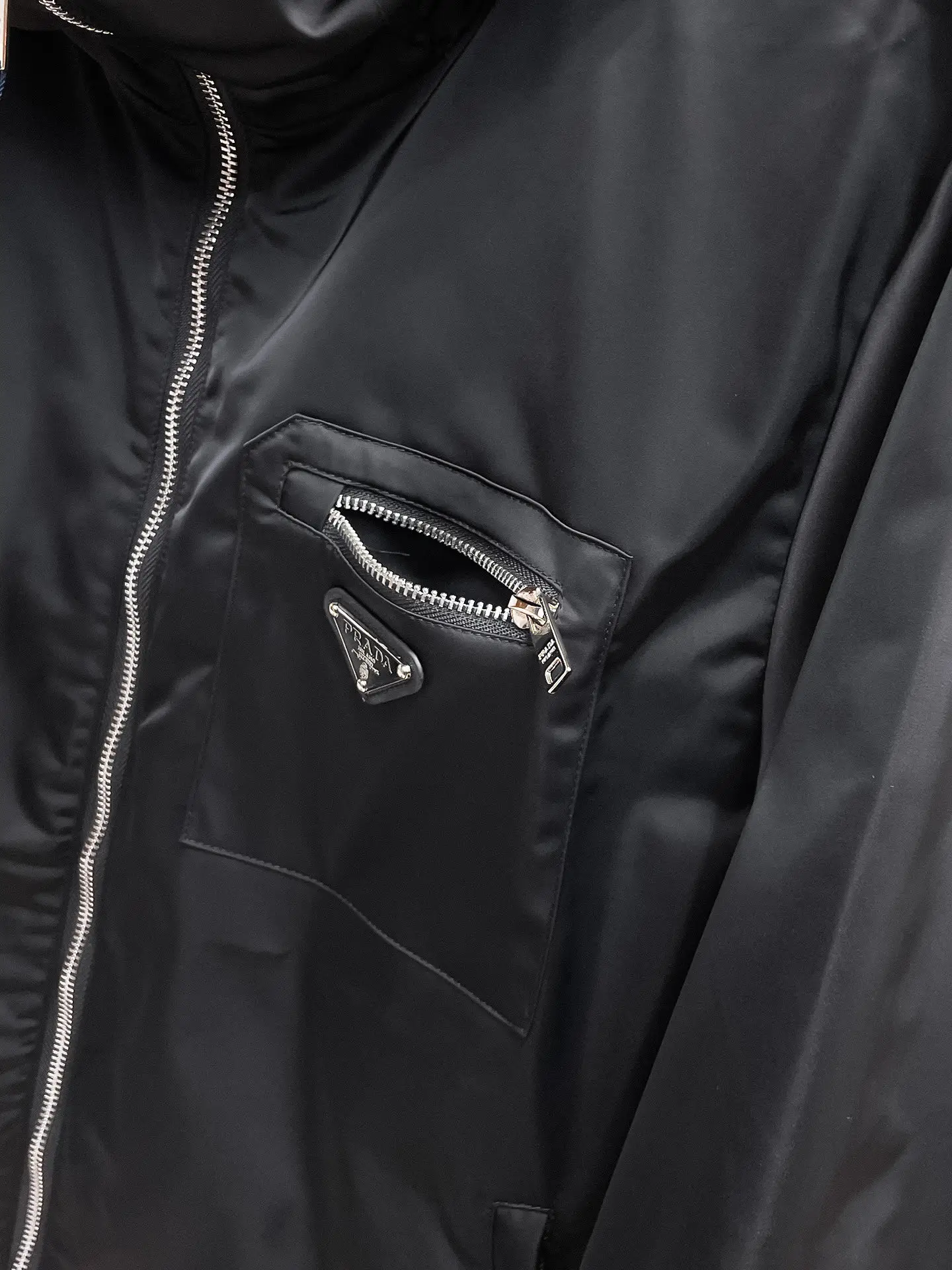 Logo-Appliquéd Hooded Shell Jacket D36015085 — view 5