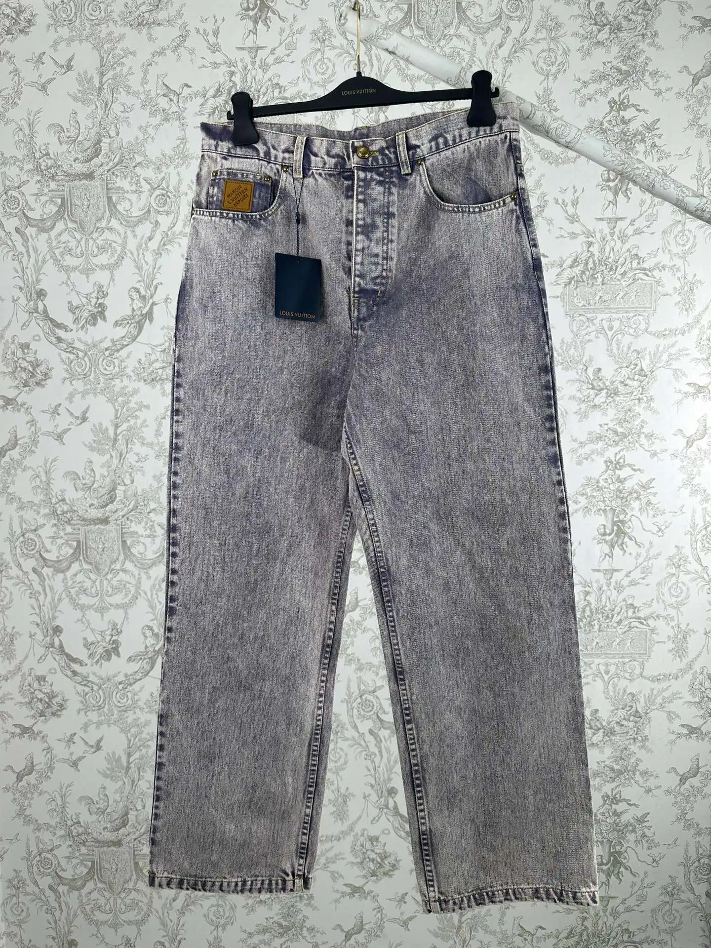Acid-Wash Straight-Leg Jeans D36014373 — view 2