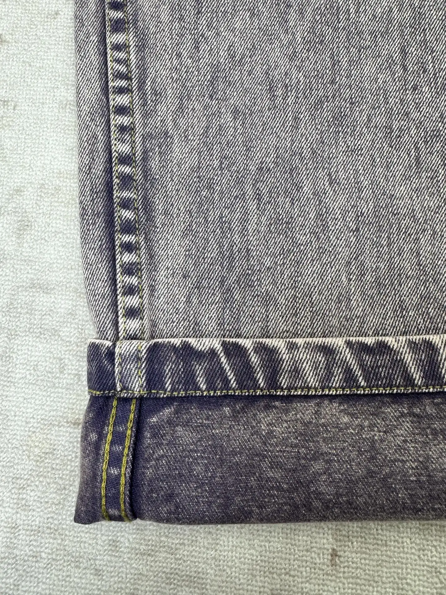 Acid-Wash Straight-Leg Jeans D36014373 — view 6