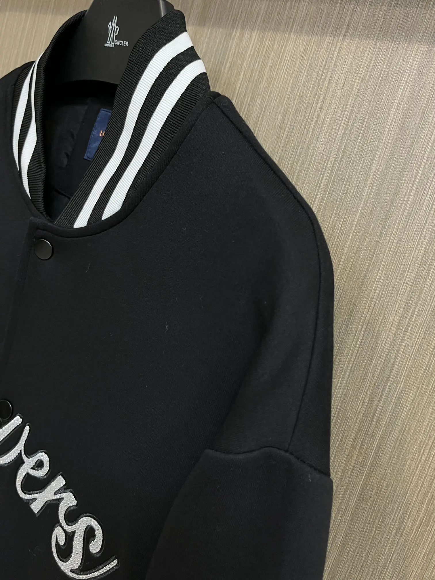 LV Lovers Logo Embroidered Bomber Jacket D36014761 — view 4