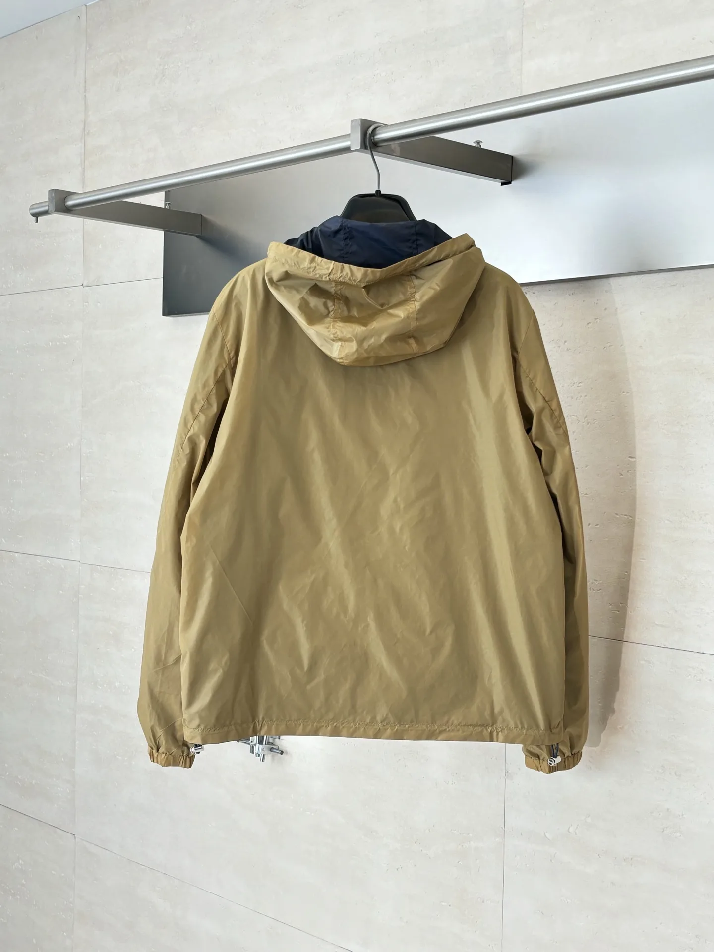 Re-Nylon Reversible Hooded Windbreaker D36018615 — view 4