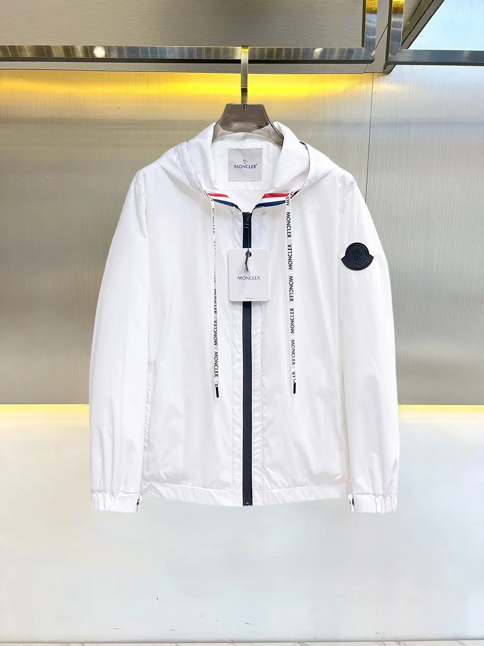Logo-Patch Hooded Windbreaker Jacket D37015080