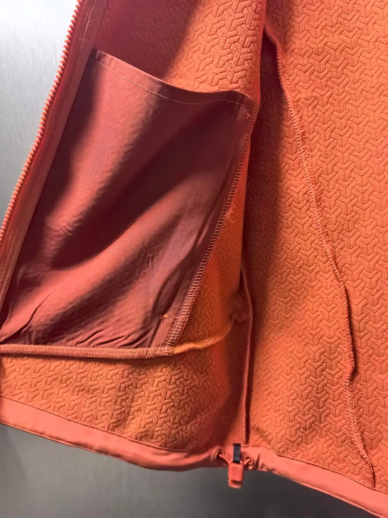 Hooded Softshell Performance Jacket D37022094 — view 10