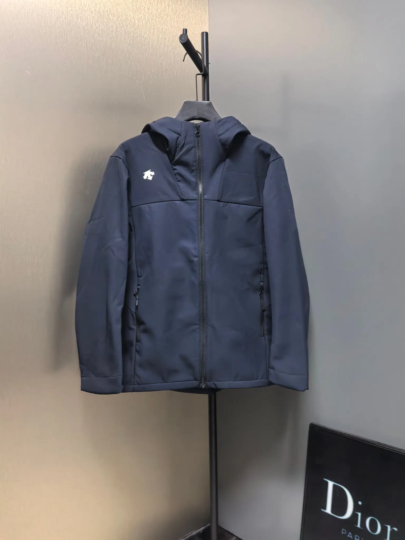 Hooded Softshell Performance Jacket D37022099