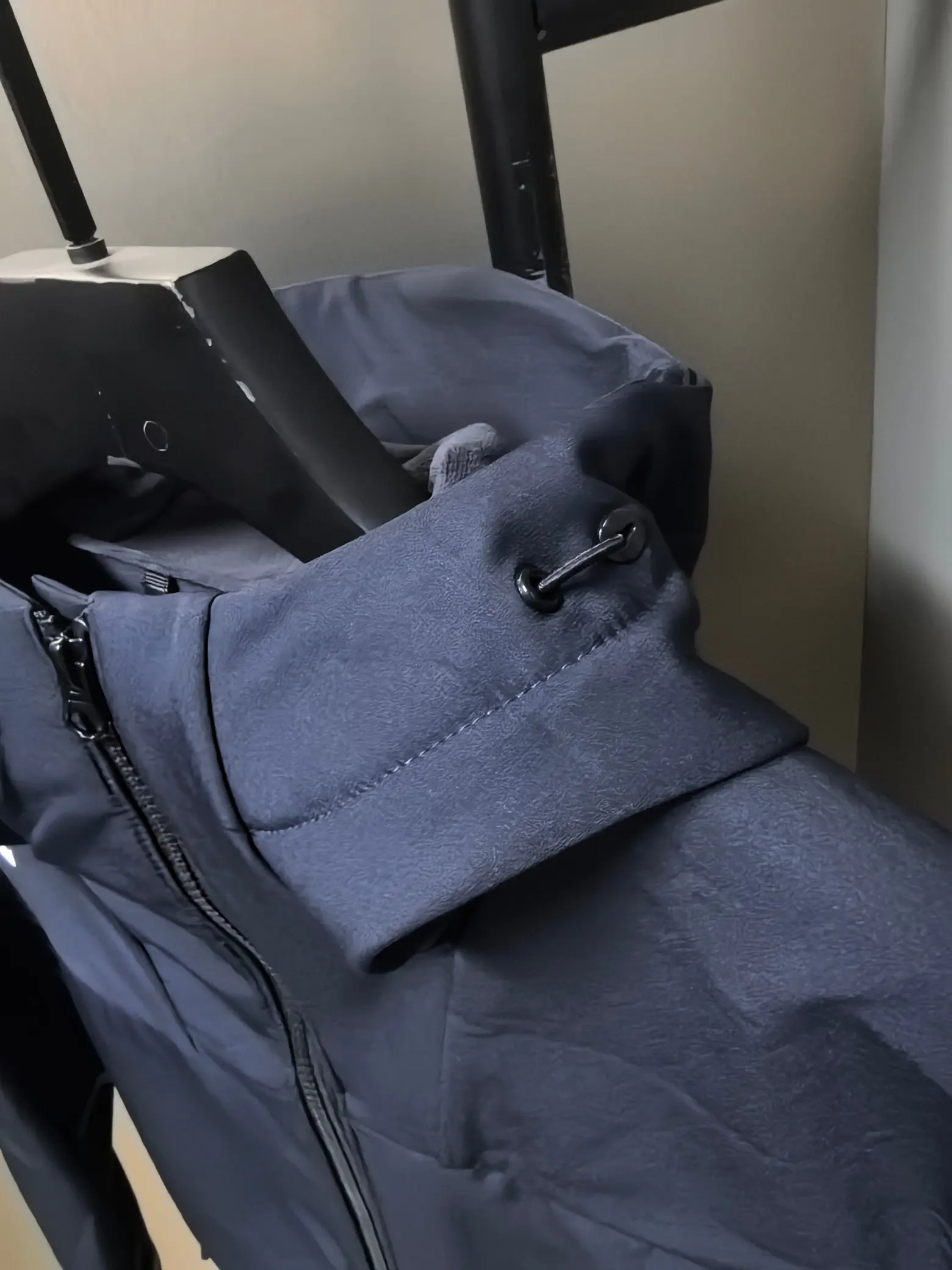 Hooded Softshell Performance Jacket D37022099 — view 4