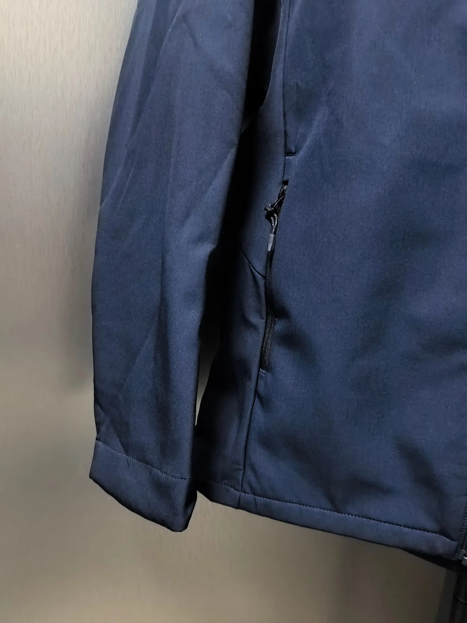 Hooded Softshell Performance Jacket D37022099 — view 5