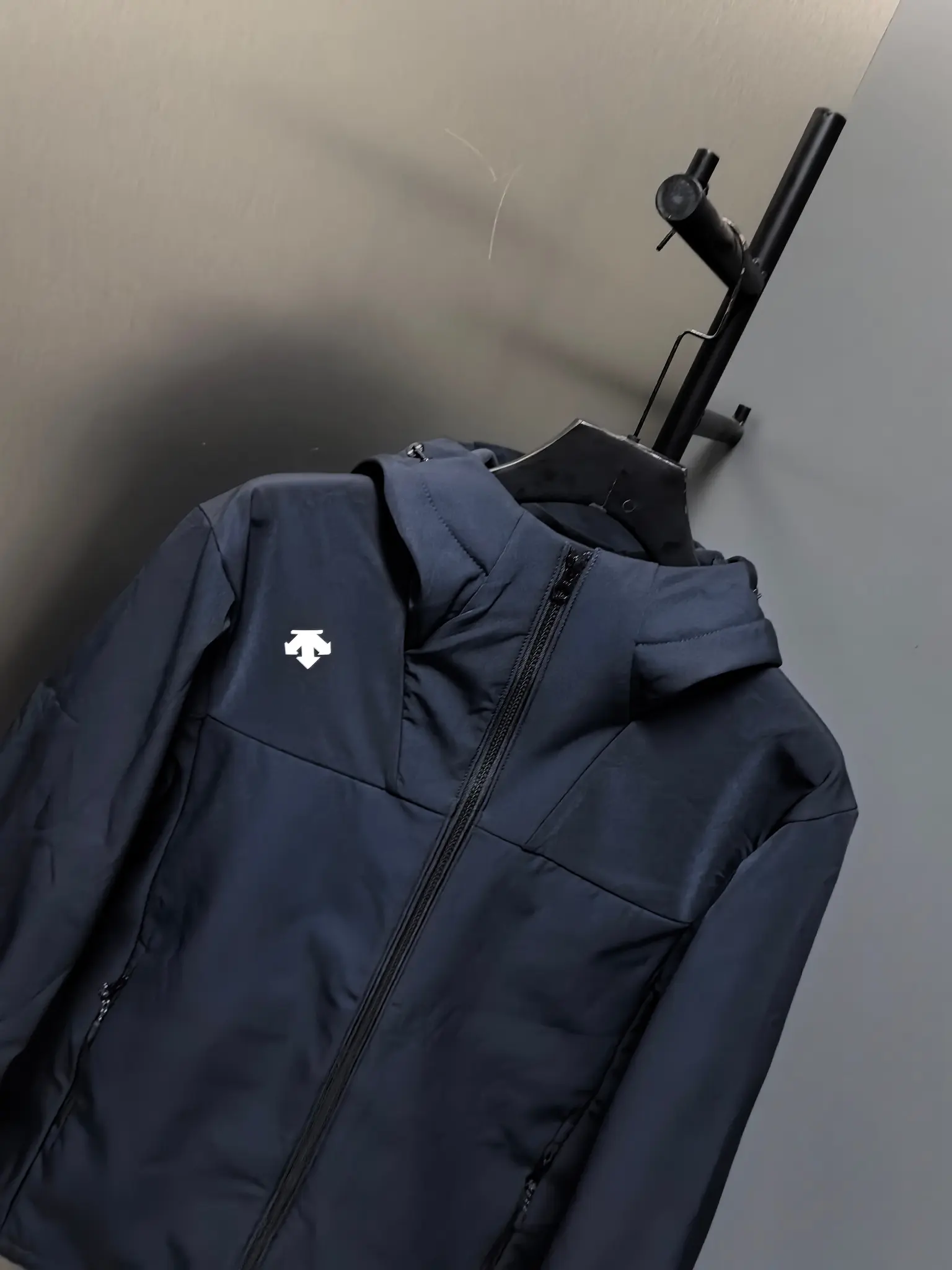 Hooded Softshell Performance Jacket D37022099 — view 6