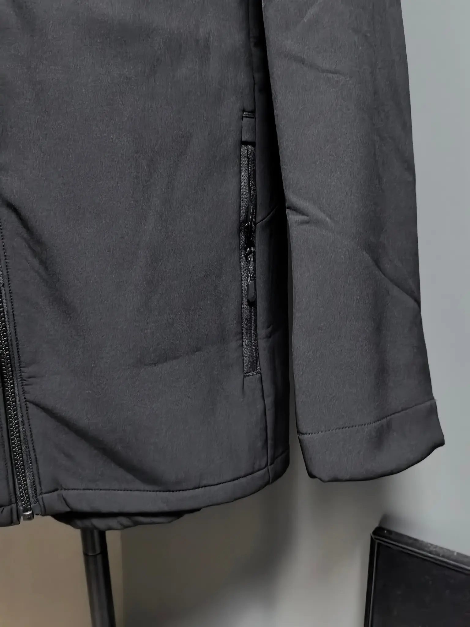 Men's Hooded Softshell Performance Jacket D37022100 — view 5