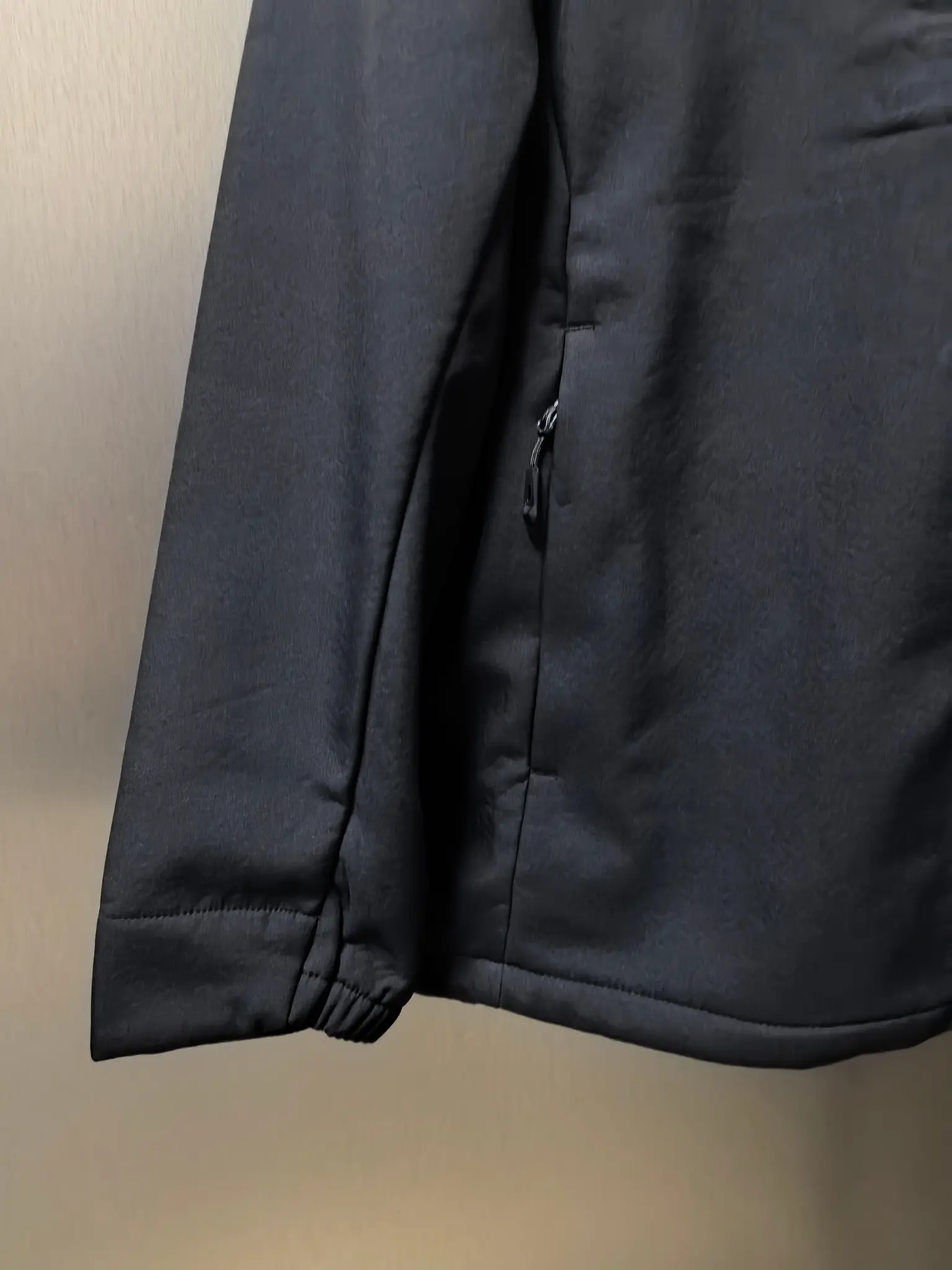 Hooded Softshell Performance Jacket D37022092 — view 5
