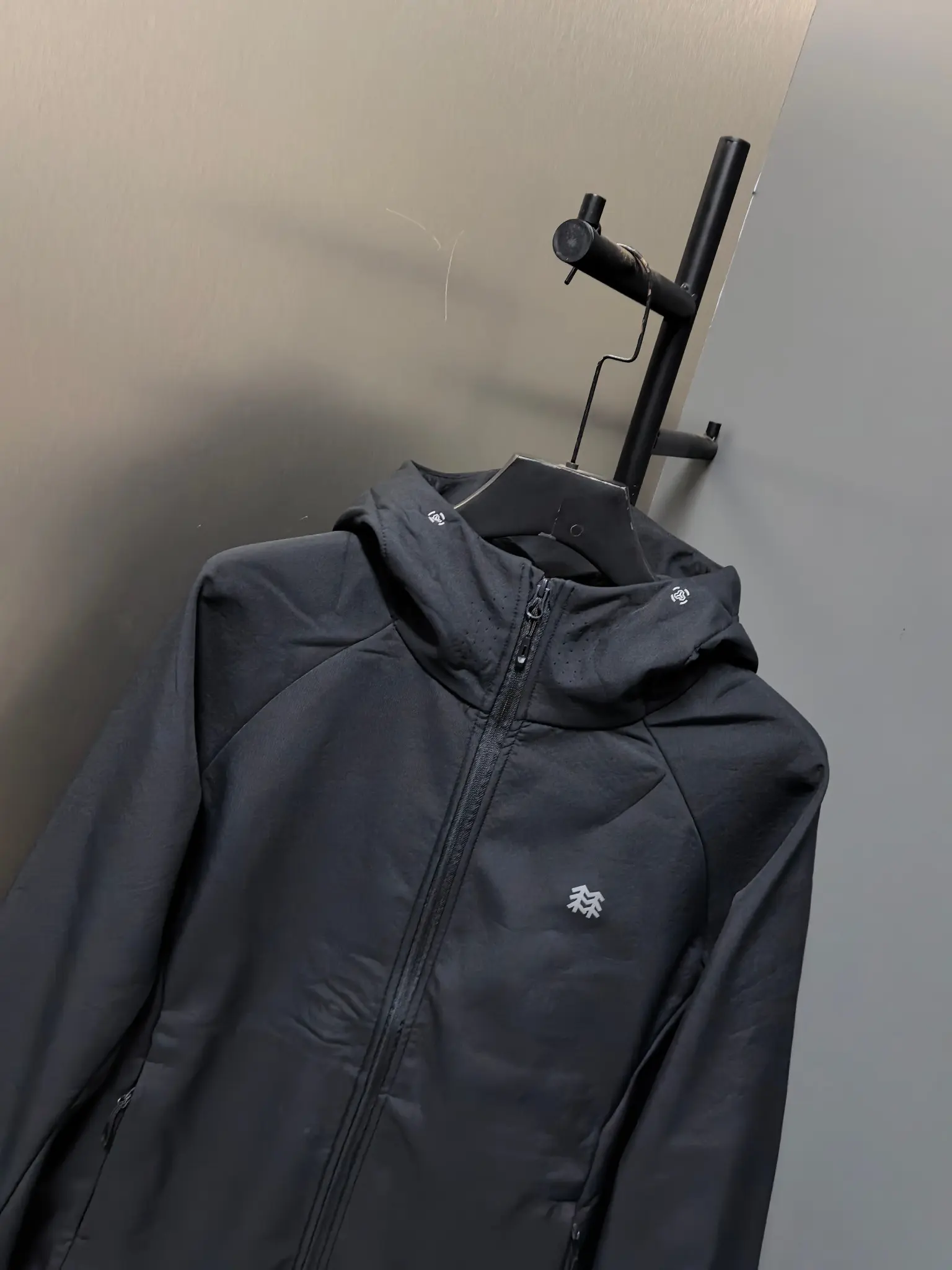 Hooded Softshell Performance Jacket D37022092 — view 6