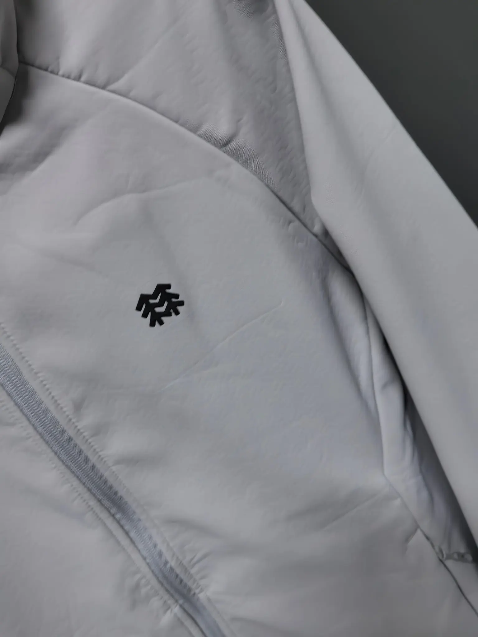 Men's Hooded Softshell Performance Jacket D37022093 — view 4