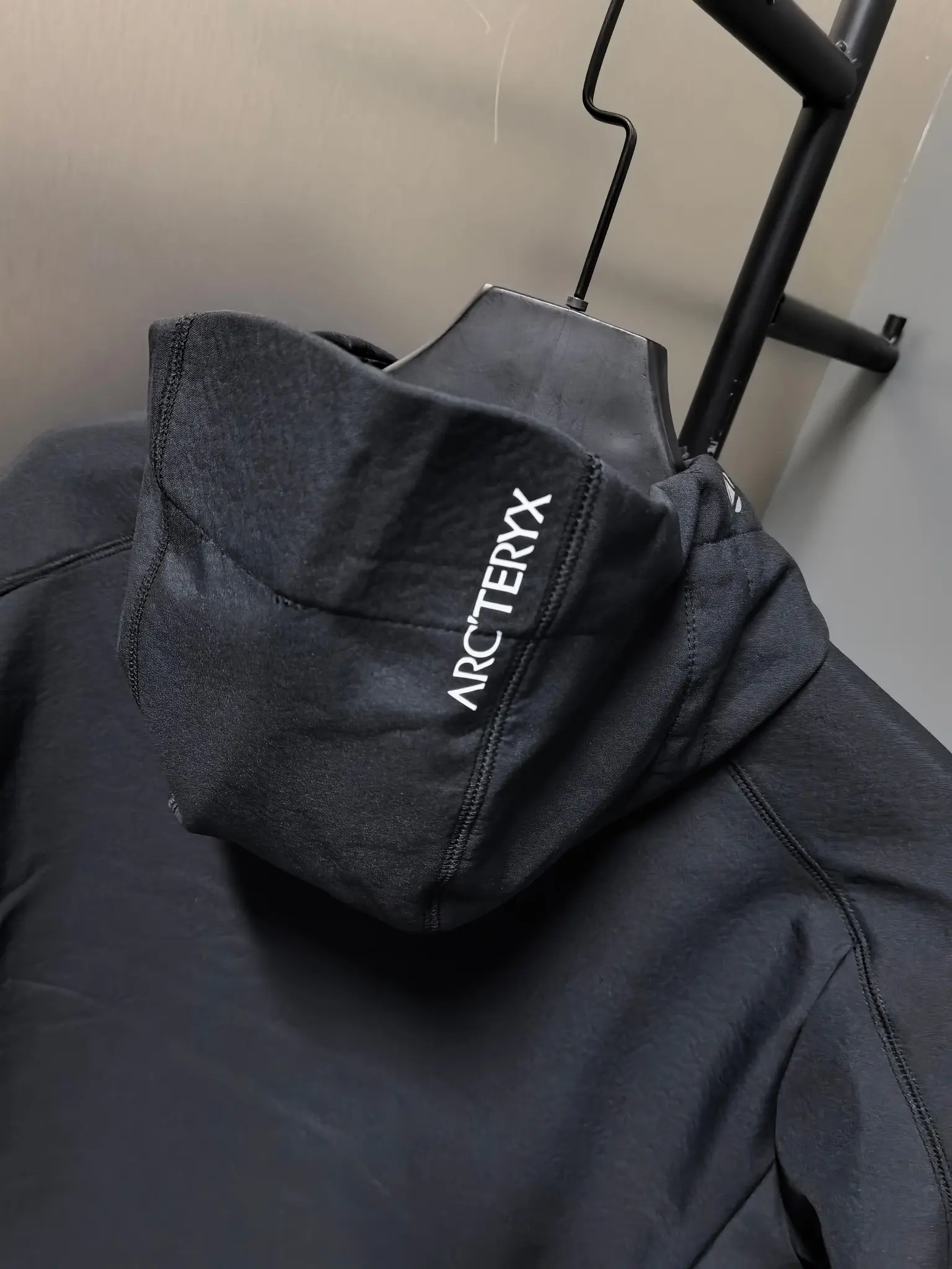 Hooded Softshell Performance Jacket D37022095 — view 7