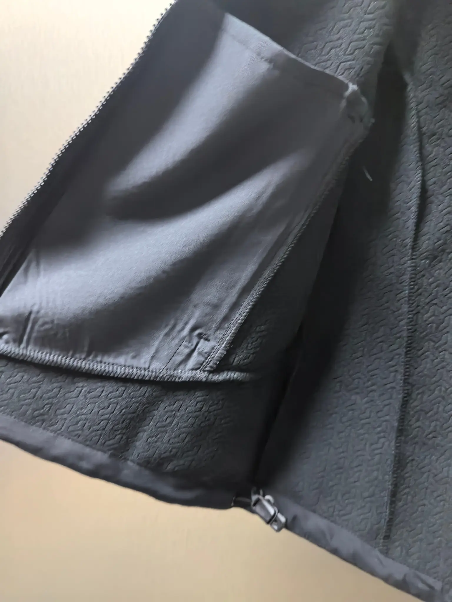 Hooded Softshell Performance Jacket D37022095 — view 10