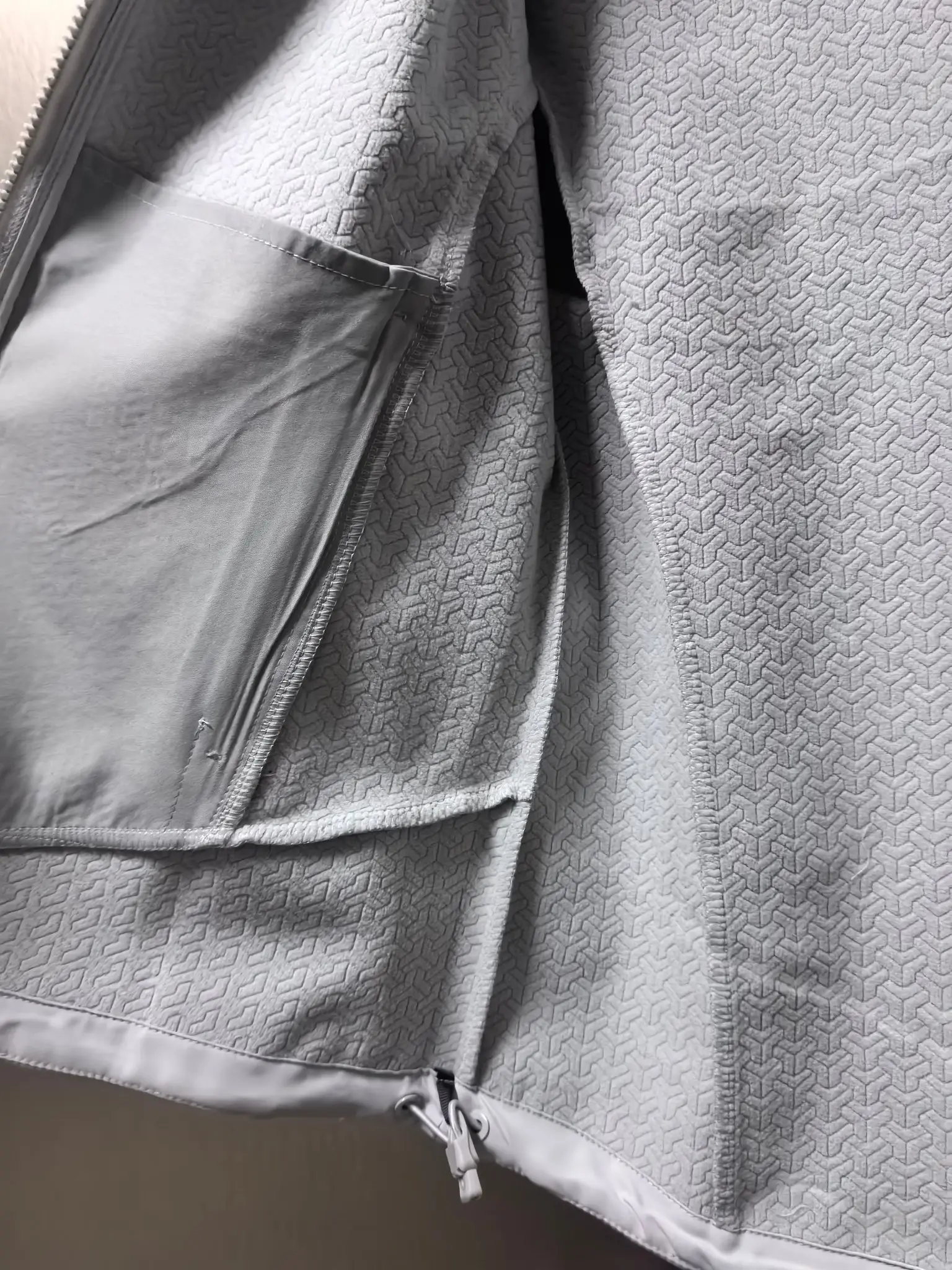 Hooded Softshell Performance Jacket D37022097 — view 10