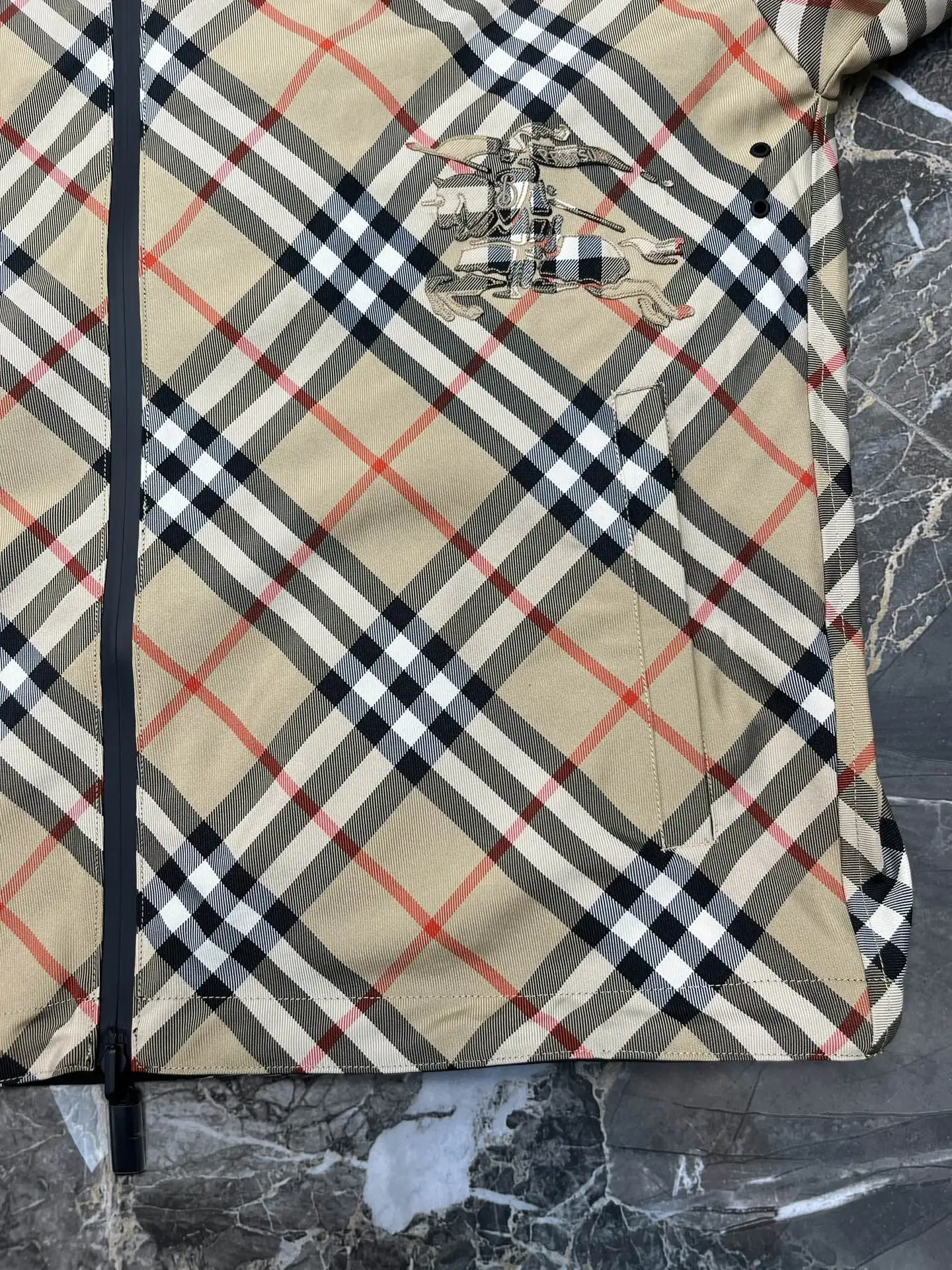 Reversible Vintage Check Hooded Jacket D37020425 — view 8