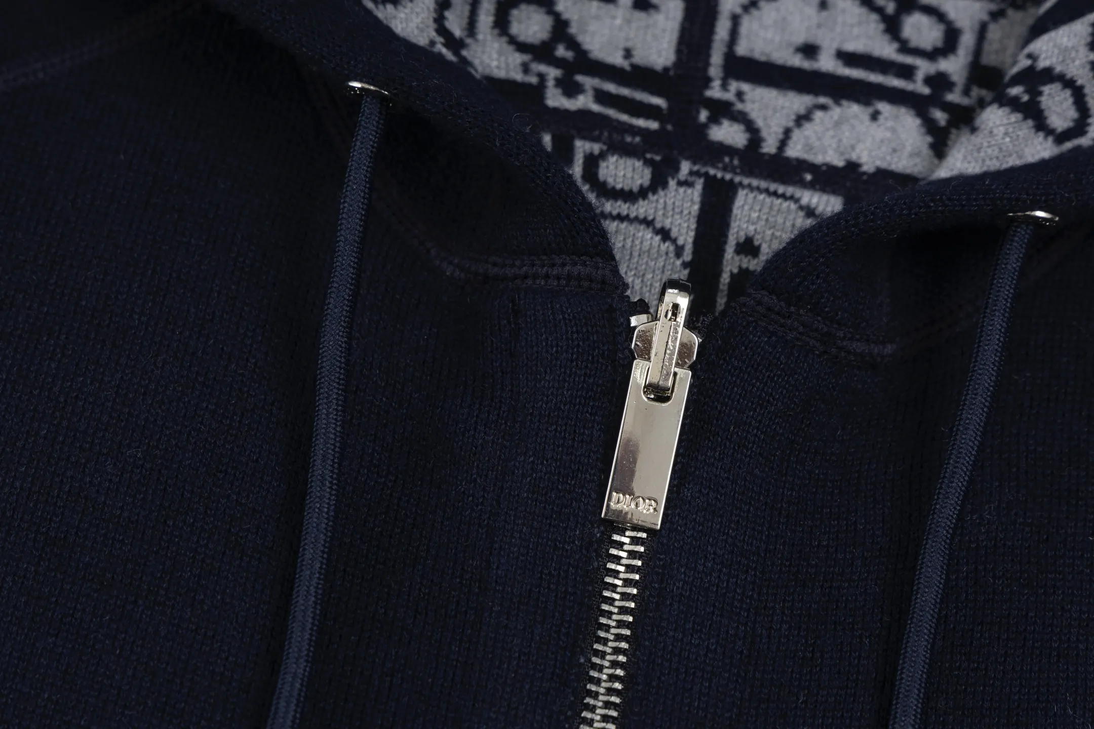 Reversible Oblique Cashmere-Blend Zip-Up Hoodie D37022510 — view 4