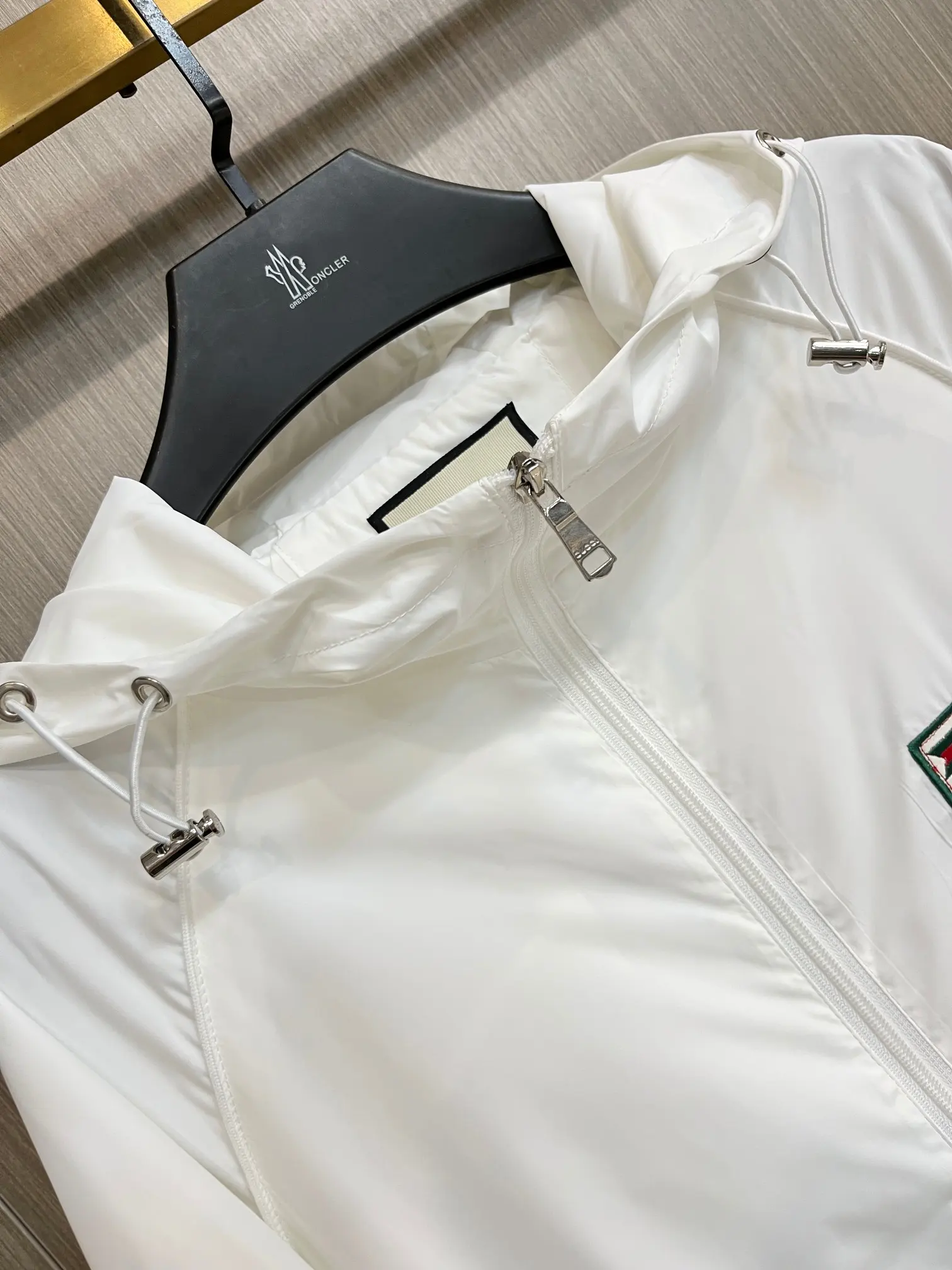 Logo-Patch Hooded Windbreaker Jacket D38014775 — view 3