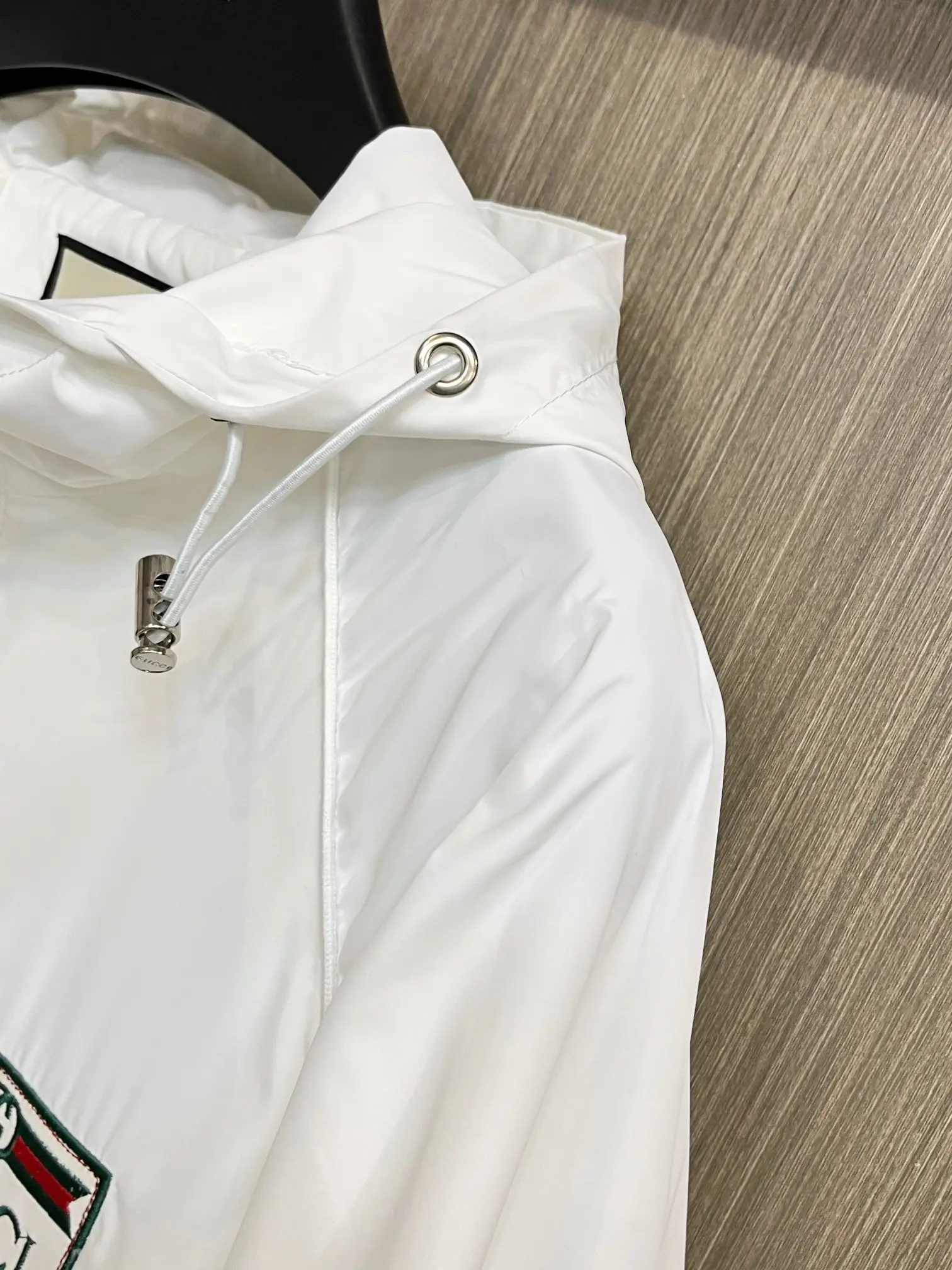 Logo-Patch Hooded Windbreaker Jacket D38014775 — view 4