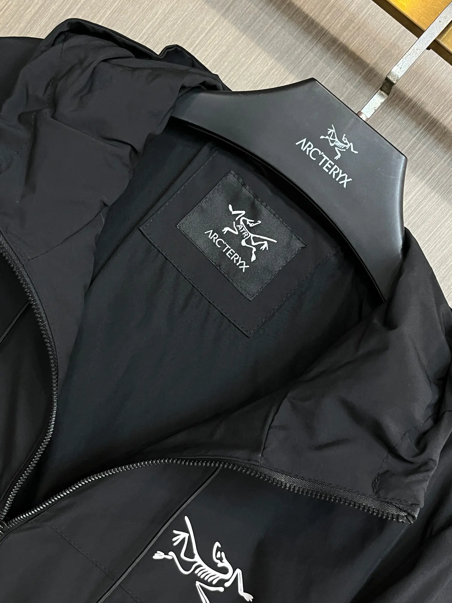 Hooded Lightweight Performance Shell Jacket D38014790 — view 4
