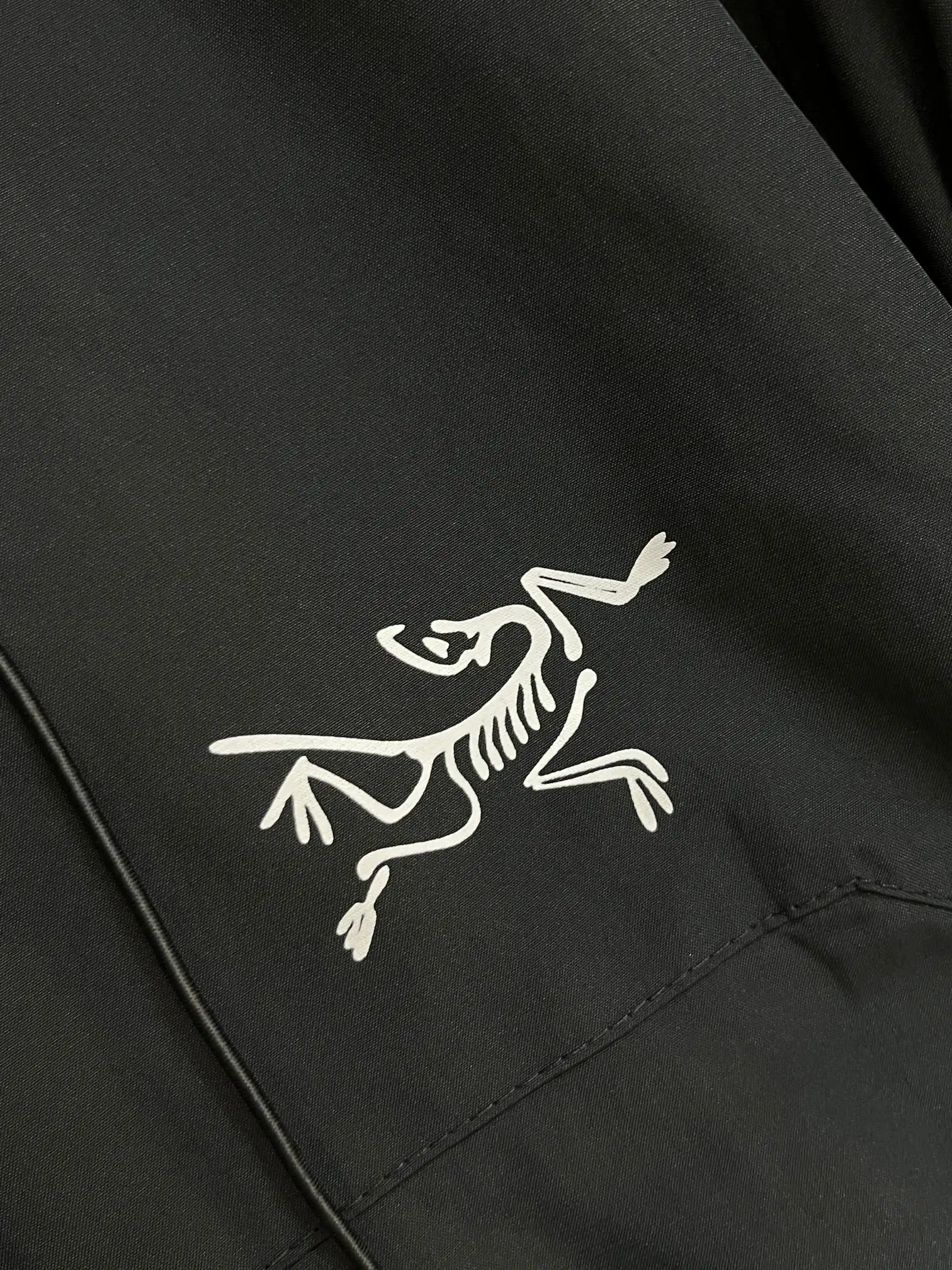 Hooded Lightweight Performance Shell Jacket D38014790 — view 6