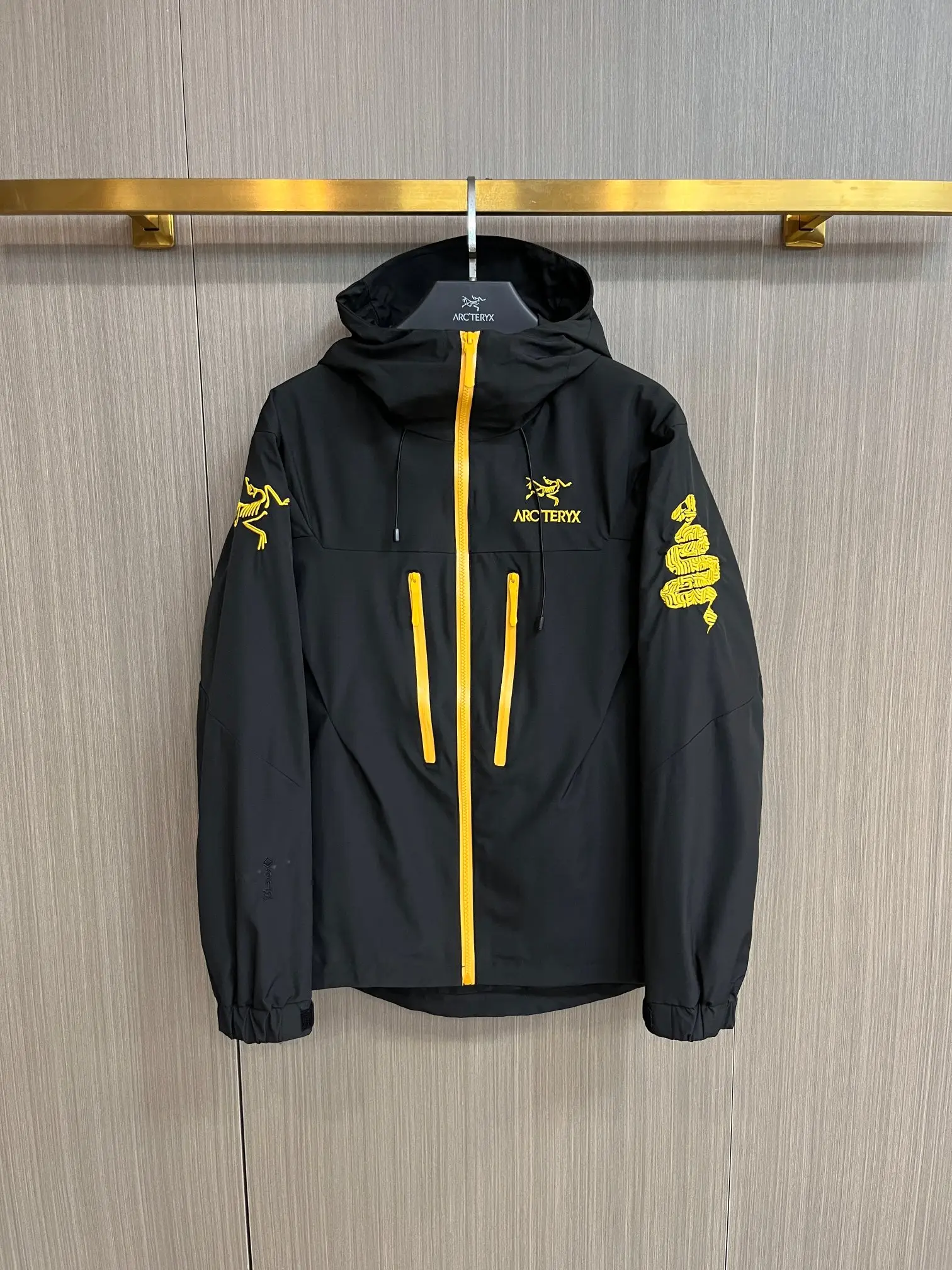 Arc'teryx Hooded Shell Jacket with Contrast Zips D38014770