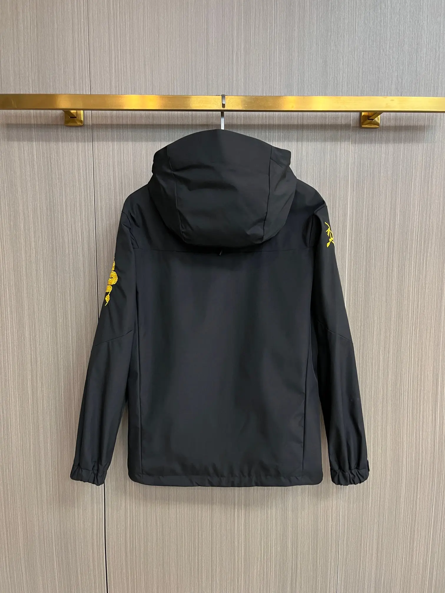 Arc'teryx Hooded Shell Jacket with Contrast Zips D38014770 — view 2
