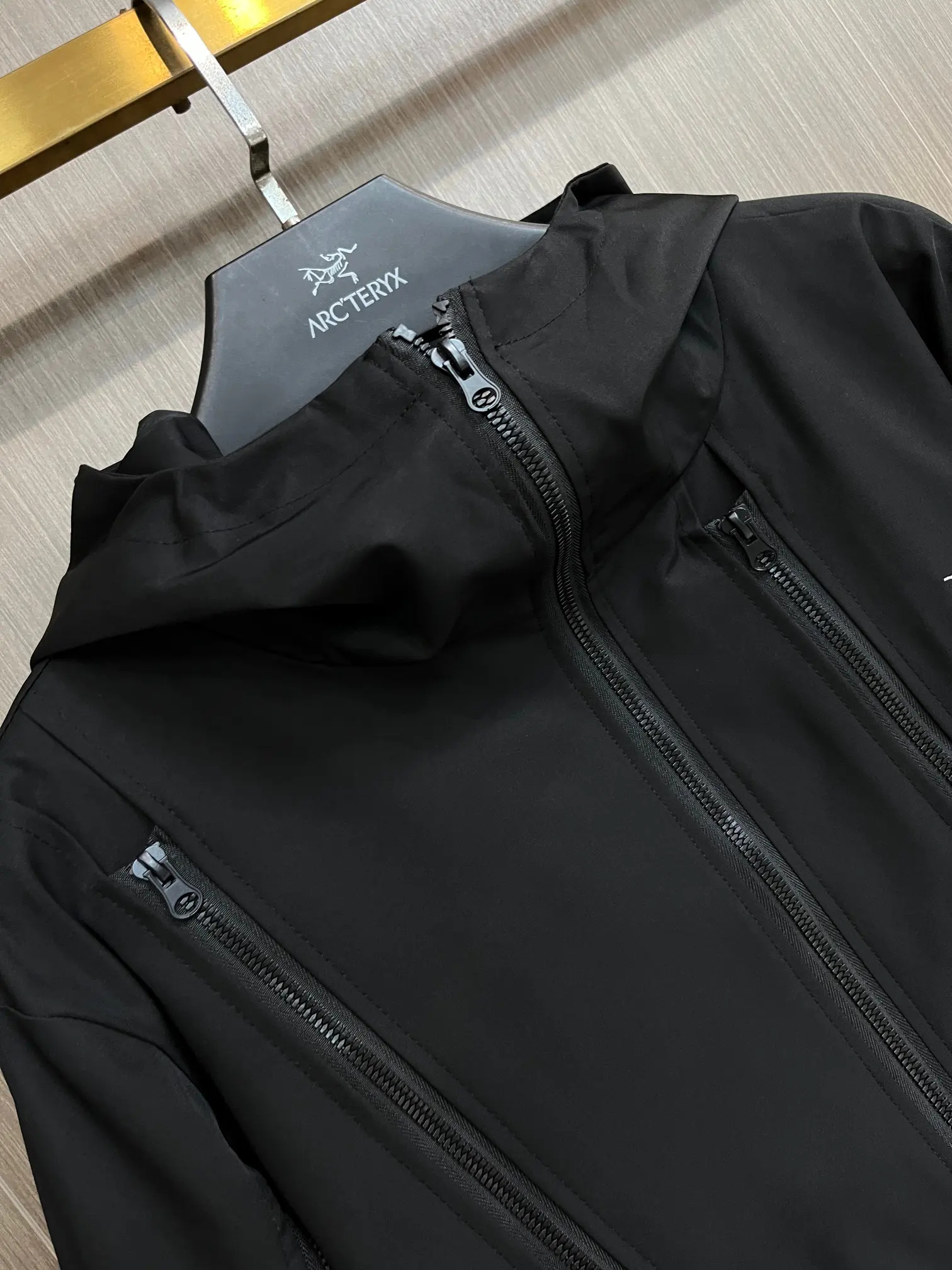 Hooded Technical Shell Jacket D38014727 — view 3