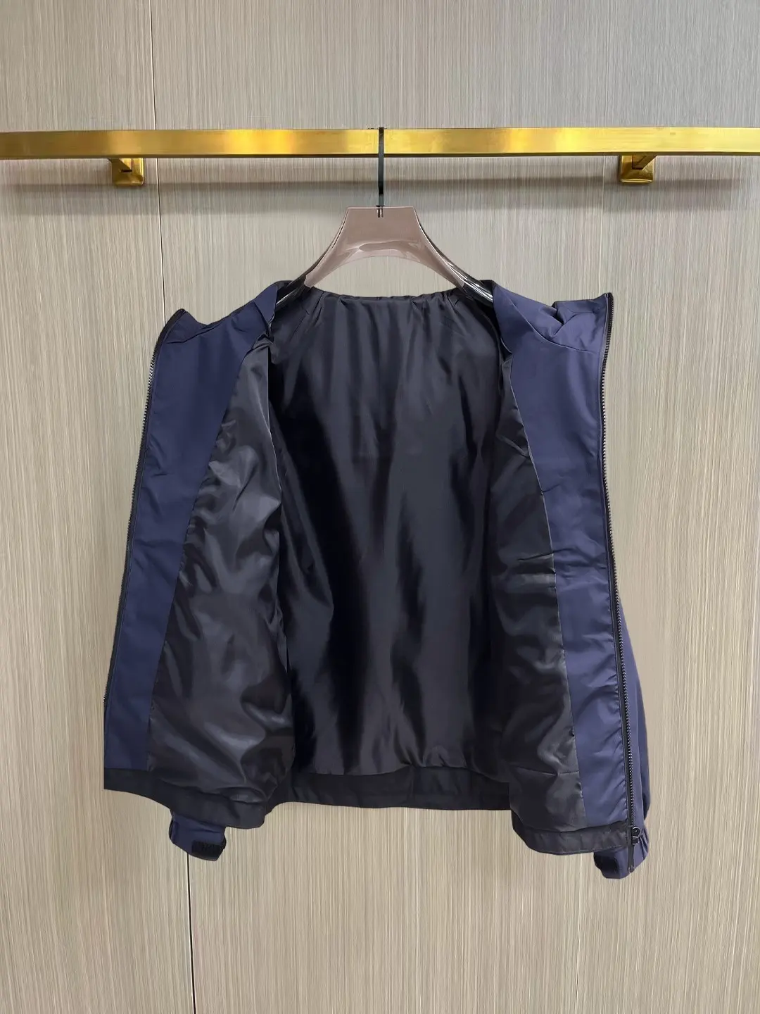Arc'teryx Two-Tone Hooded Shell Jacket D38014871 — view 3