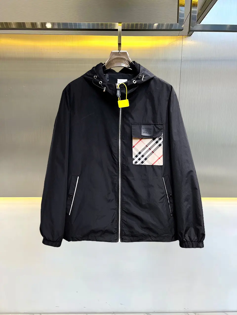 Check-Pocket Hooded Shell Jacket D38015112