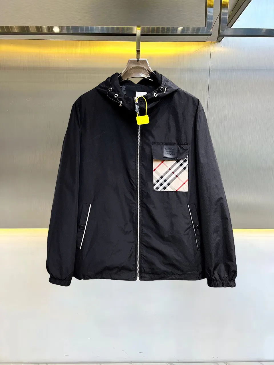 Check-Pocket Hooded Shell Jacket D38015112