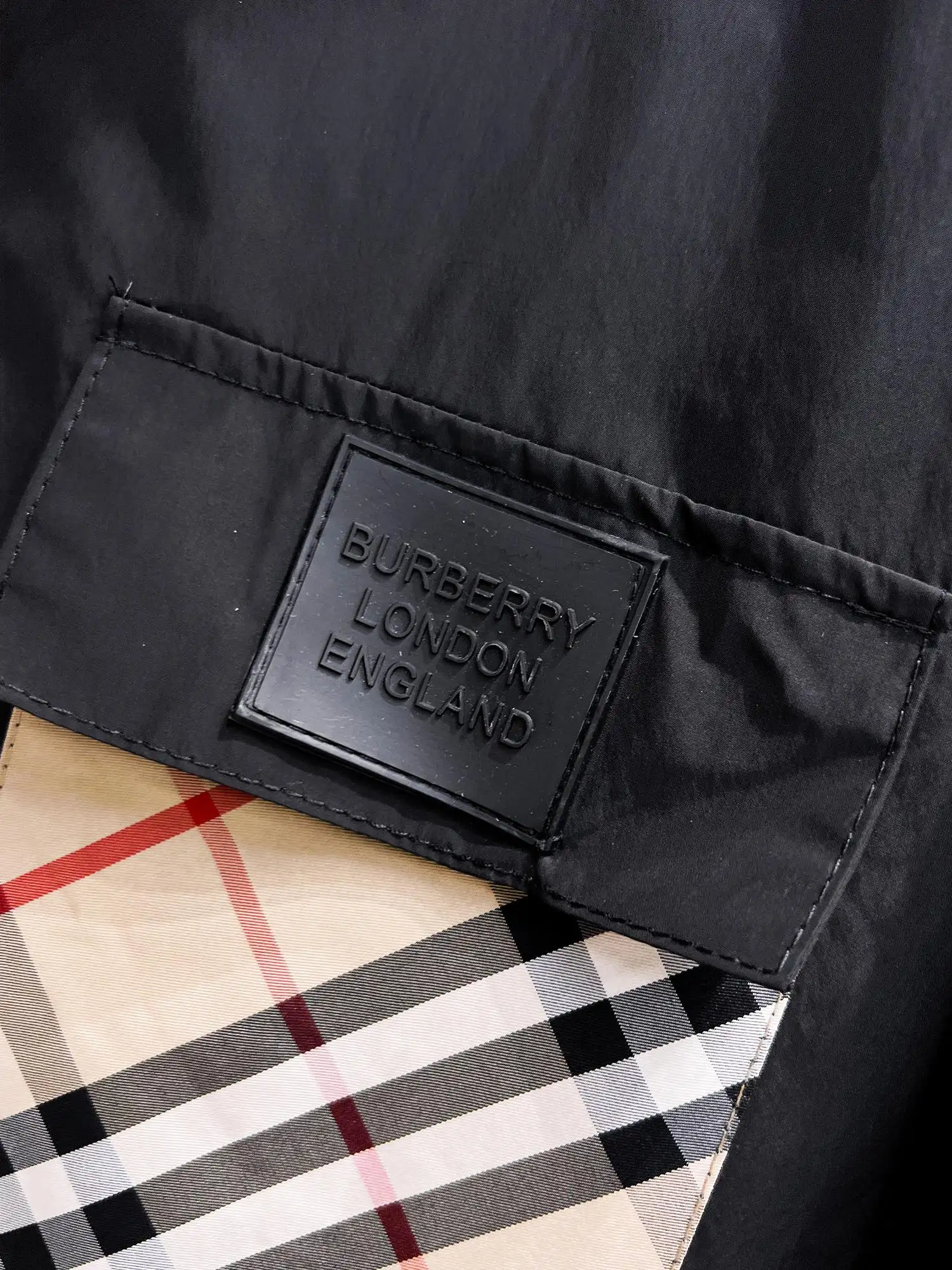 Check-Pocket Hooded Shell Jacket D38015112 — view 5