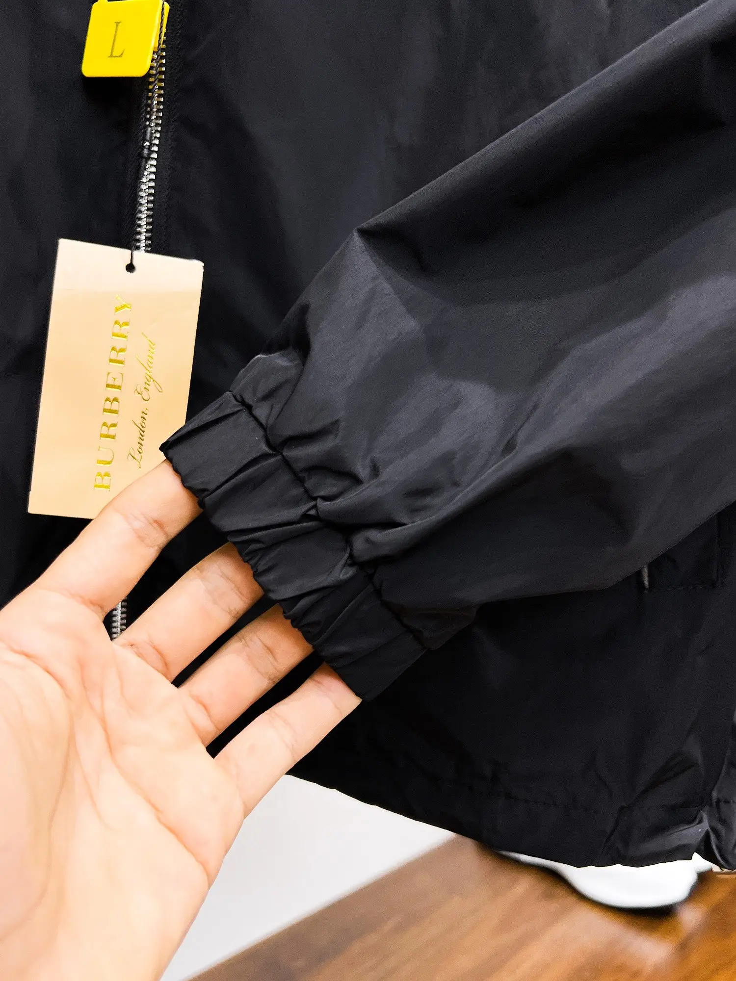 Check-Pocket Hooded Shell Jacket D38015112 — view 11