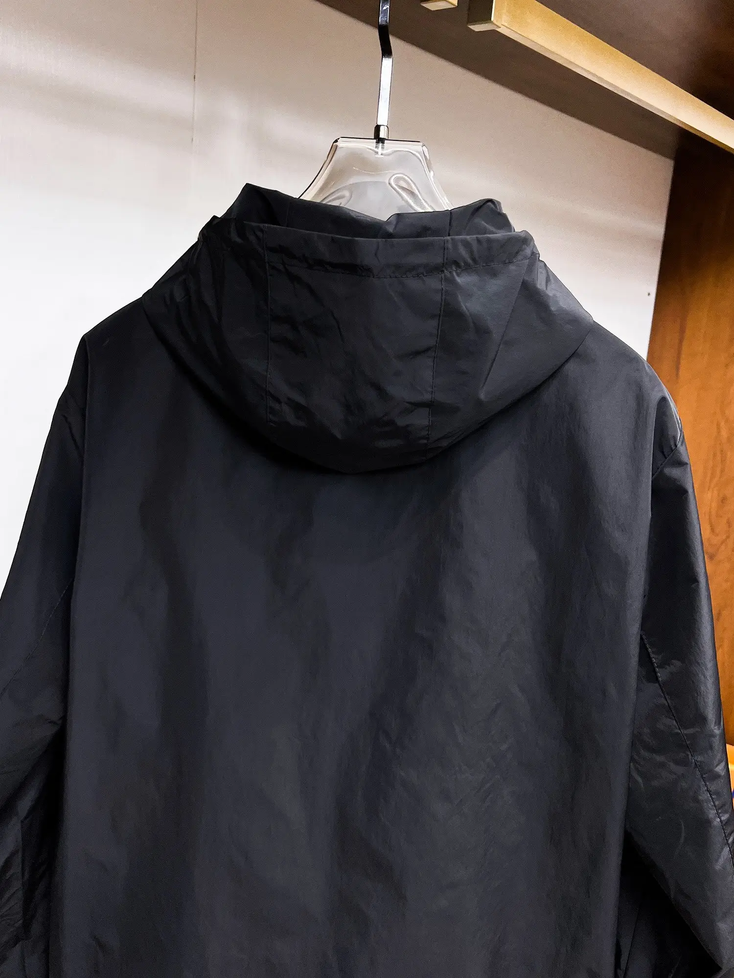 Check-Pocket Hooded Shell Jacket D38015112 — view 12