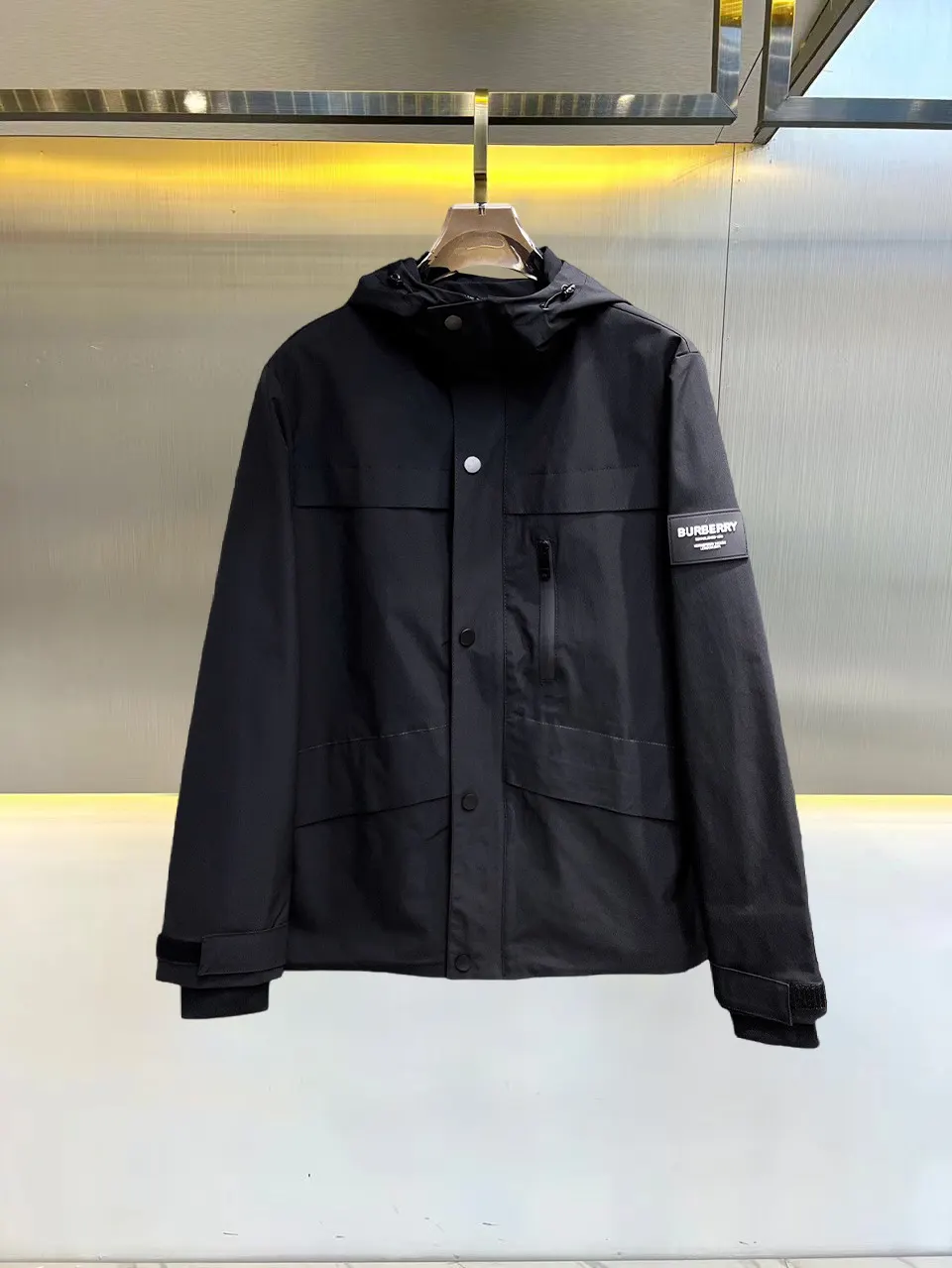 Logo-Patch Hooded Field Jacket D38015101